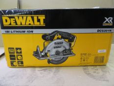 (D28) DEWALT DCS391 165MM 18V LI-ION XR CORDLESS CIRCULAR SAW. USED CONDITION.