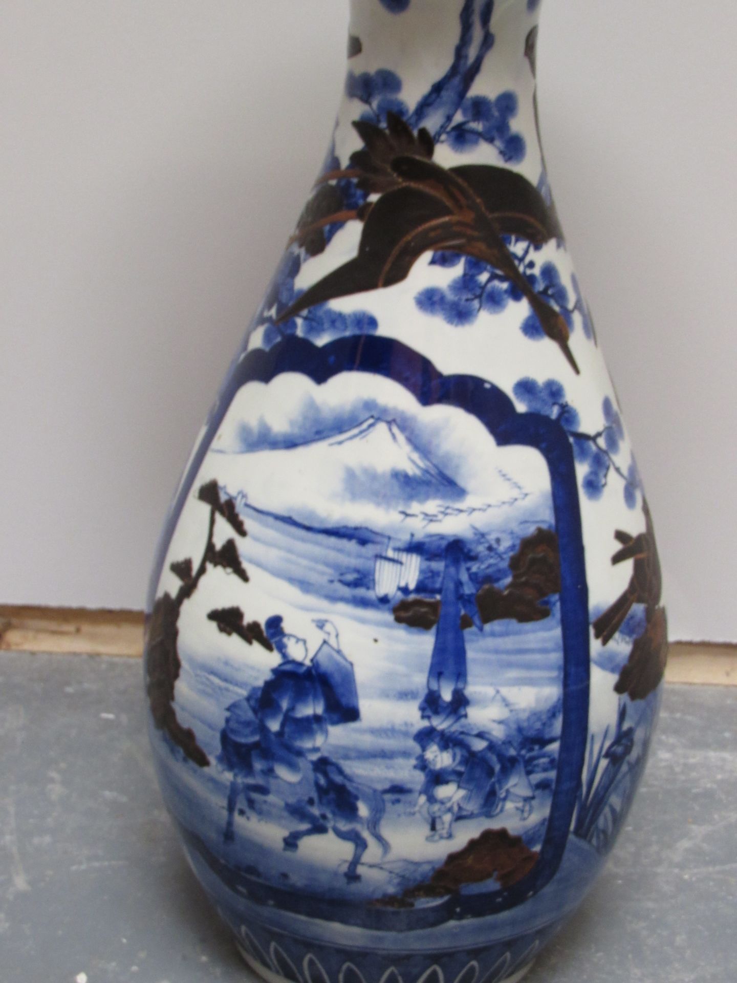 Large Chinese Blue And White Vase With Chinese Scene Decorated With All Over Birds - Image 3 of 5