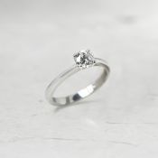18k White Gold Round Brilliant Cut 0.64ct Diamond Engagement Ring