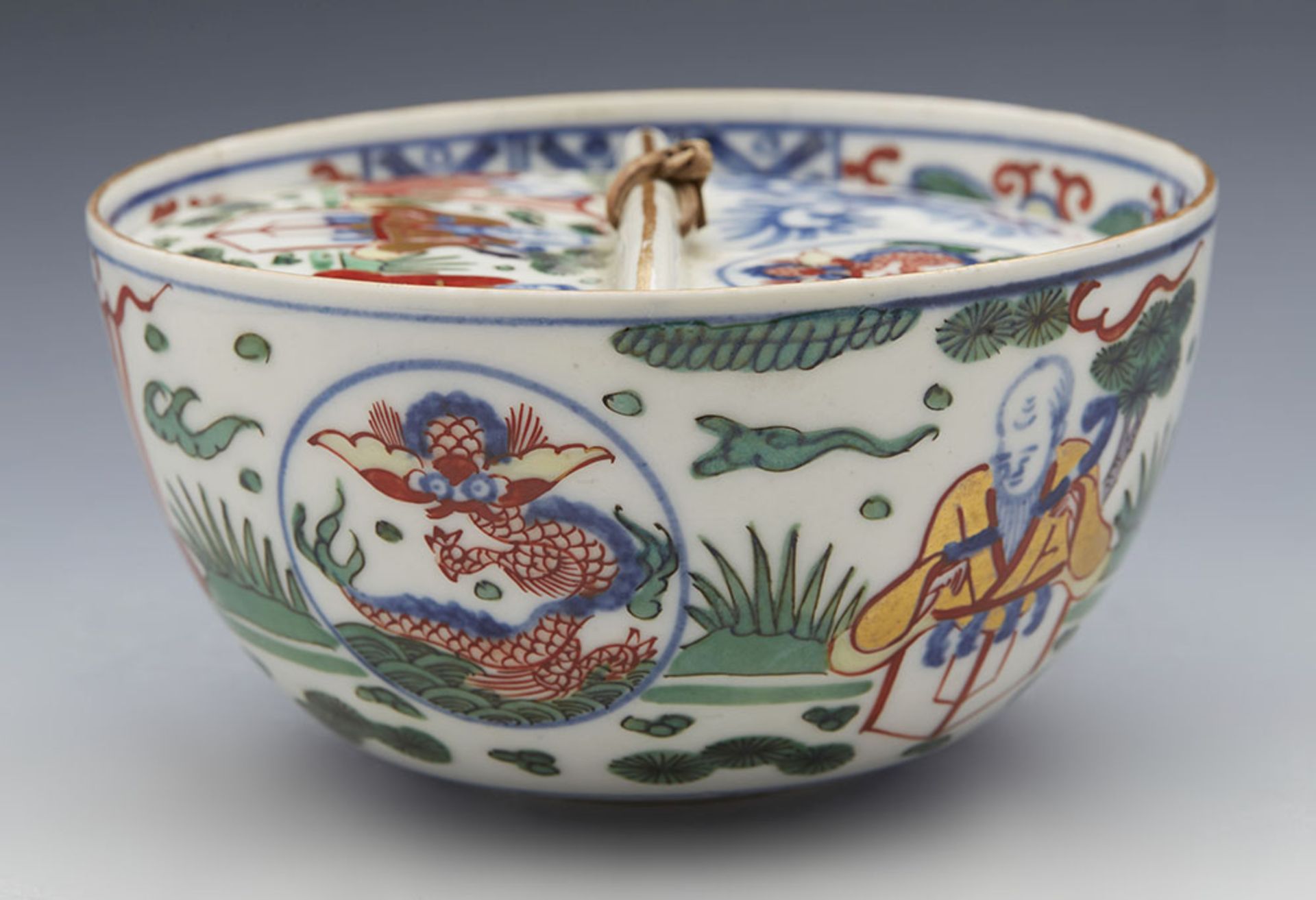 Vintage Chinese Wucai Figural Lidded Rice Bowl With Dragons 20Th C. - Image 4 of 10