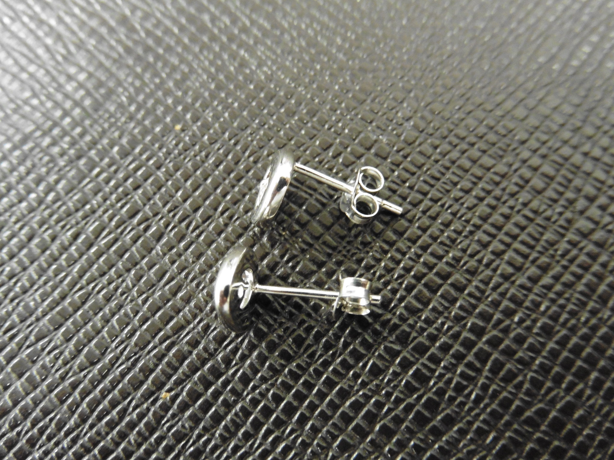 0.12ct diamond earrings set in platinum 950. 2 small brilliant cut diamonds, H/I colourand si2 - Image 2 of 3
