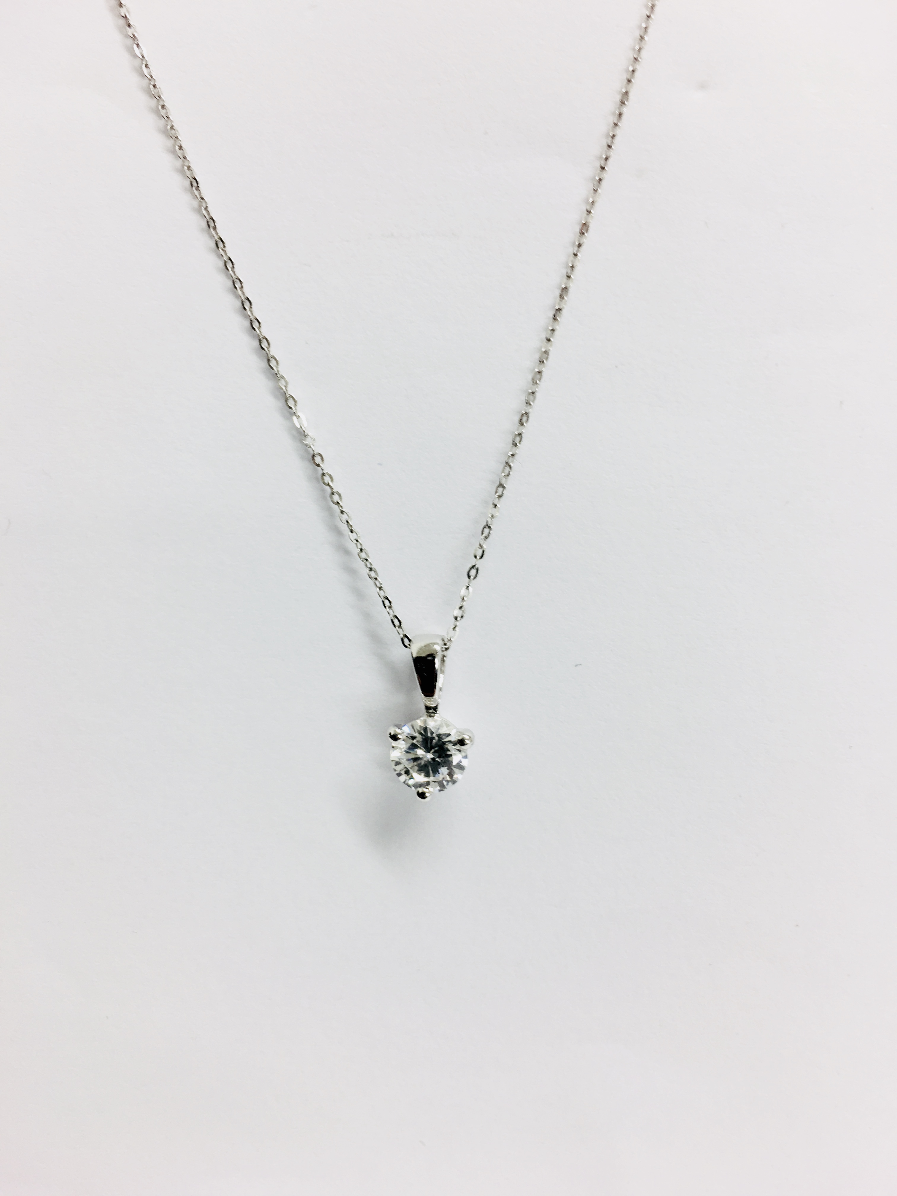 0.30ct diamond set pendant. Brilliant cut diamond, I colour and si3 clarity.3 claw setting. - Image 4 of 4