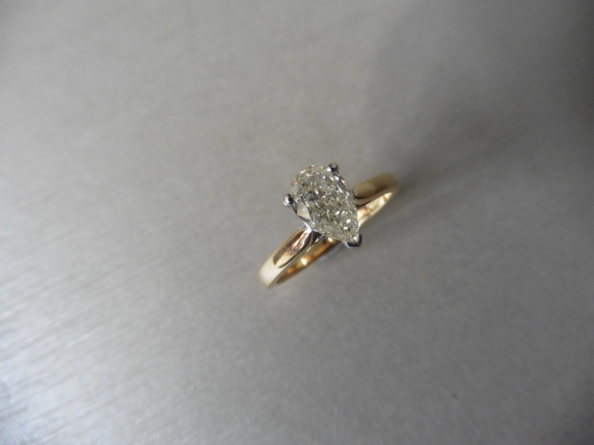 1ct pearshape Daimond,1ct pearshape j colour si2 clarity top cut,18ct yellow/white gold setting 3. - Bild 2 aus 4