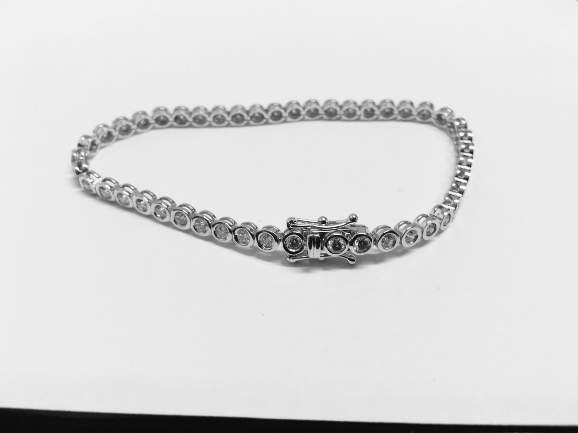 5.60ct diamond tennis style bracelet set with brilliant cut diamonds, I colour, Si2 clarity. 18ct - Bild 3 aus 5