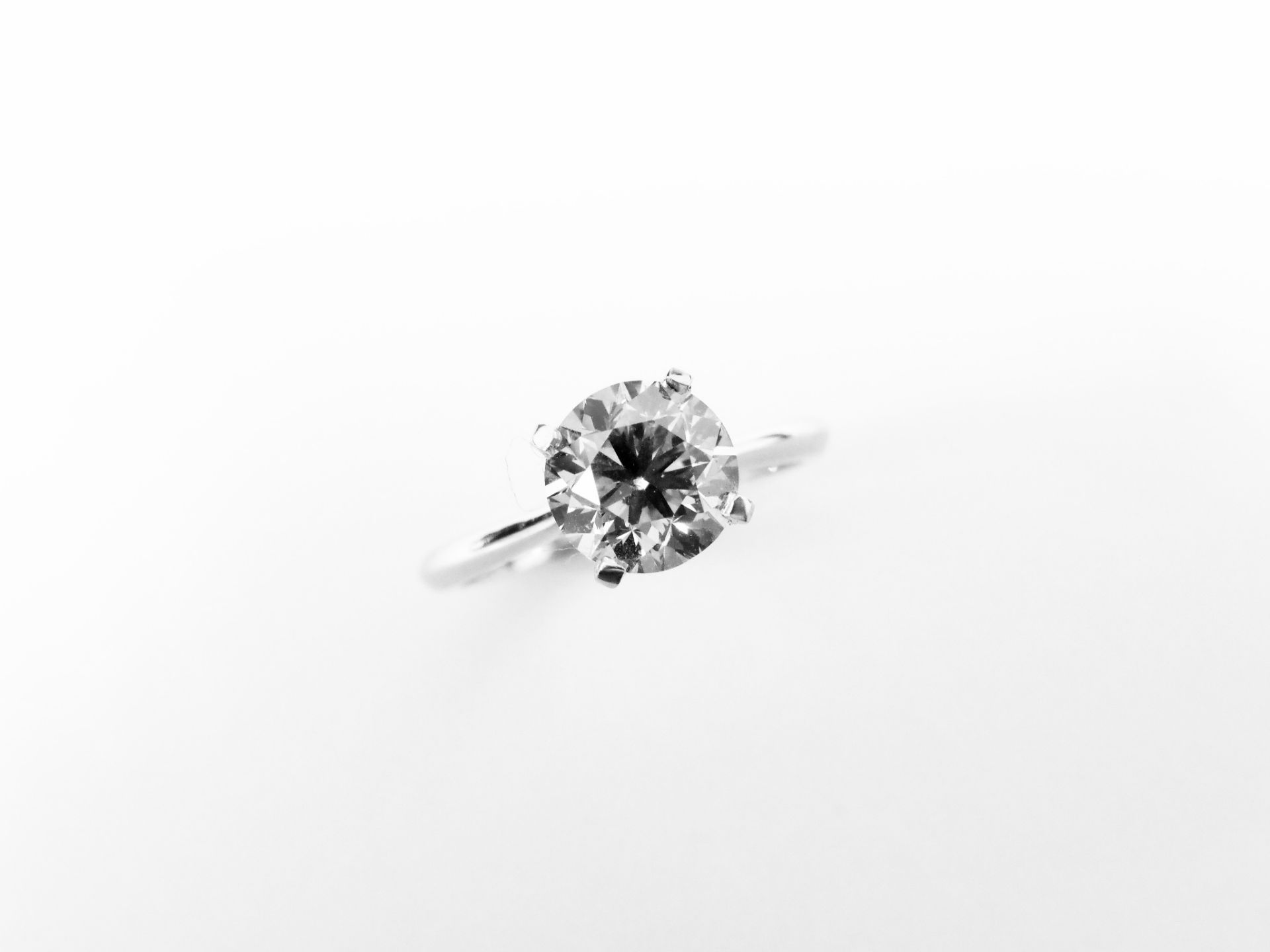 2.00ct diamond solitaire ring set in 18ct gold. Enchanced diamond, H colour and I2 clarity. 4 claw - Bild 5 aus 5