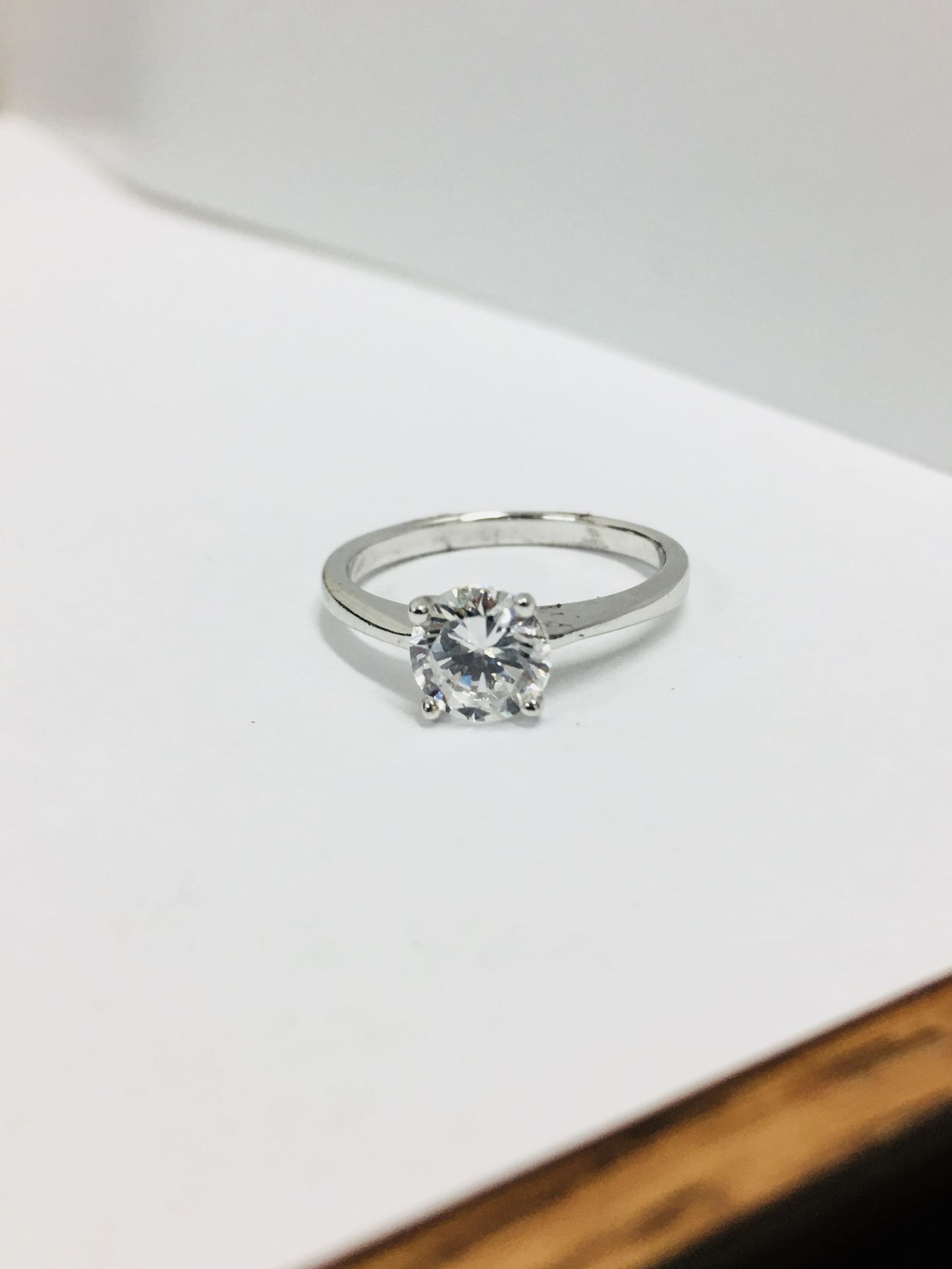 1.64ct diamond solitaire set in 18ct gold. Brilliant cut diamond, G colour and i1 clarity.4 - Image 2 of 3