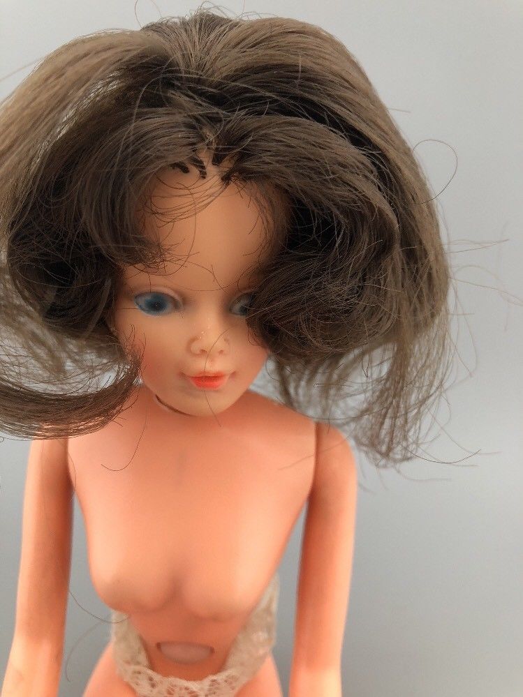 Palitoy Tressy 2nd Edition Doll 1969-73 Growing Hair Working Complete with Key - Image 2 of 9