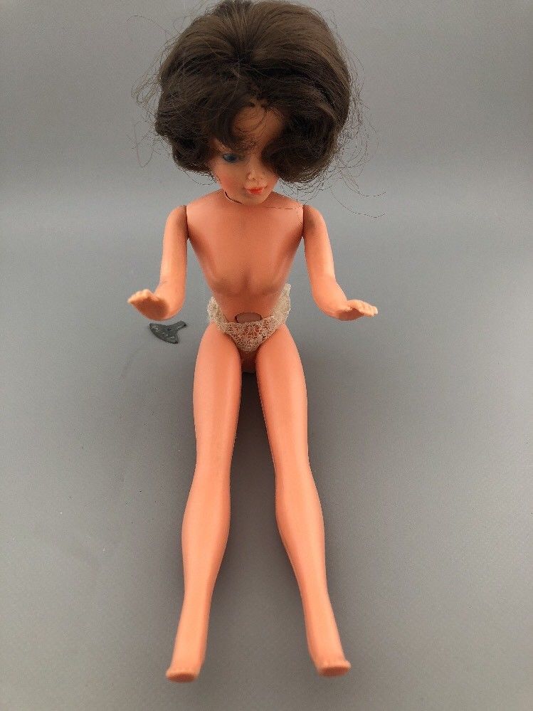 Palitoy Tressy 2nd Edition Doll 1969-73 Growing Hair Working Complete with Key - Image 8 of 9
