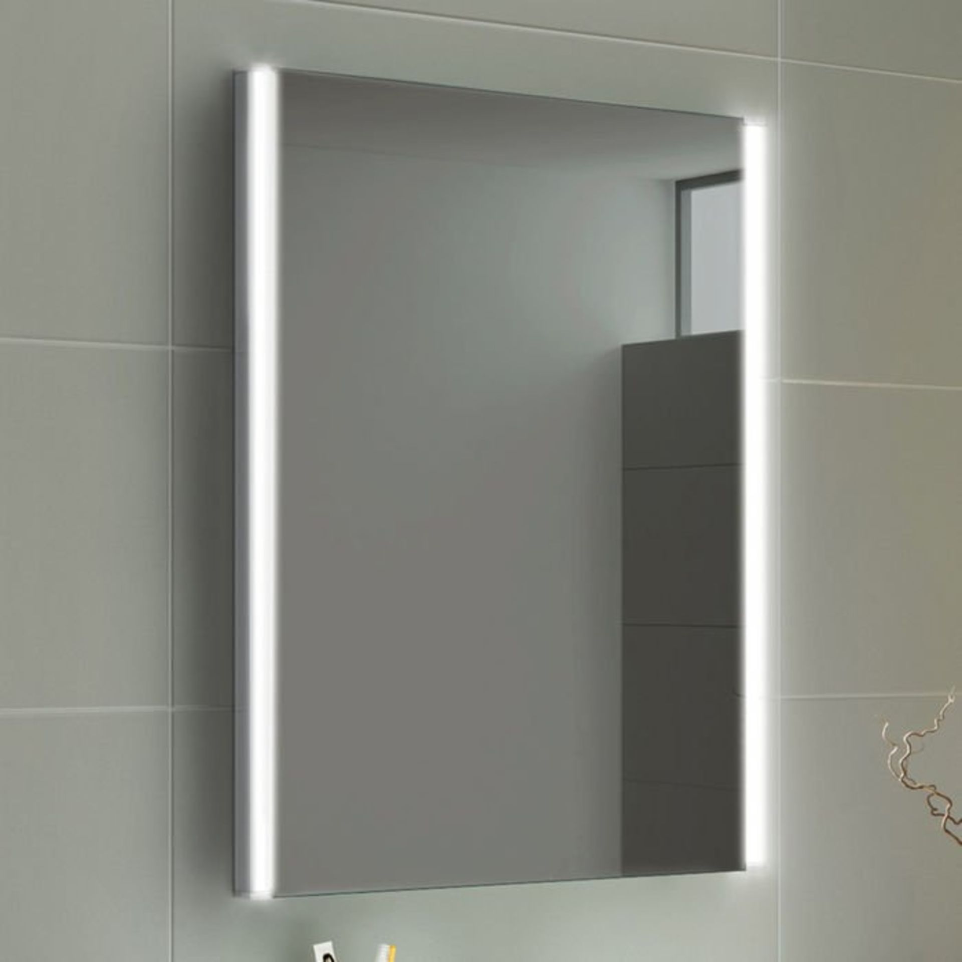 (H209)500x700mm Lunar LED Mirror - Battery Operated. Energy saving controlled On / Off switch - Bild 2 aus 5