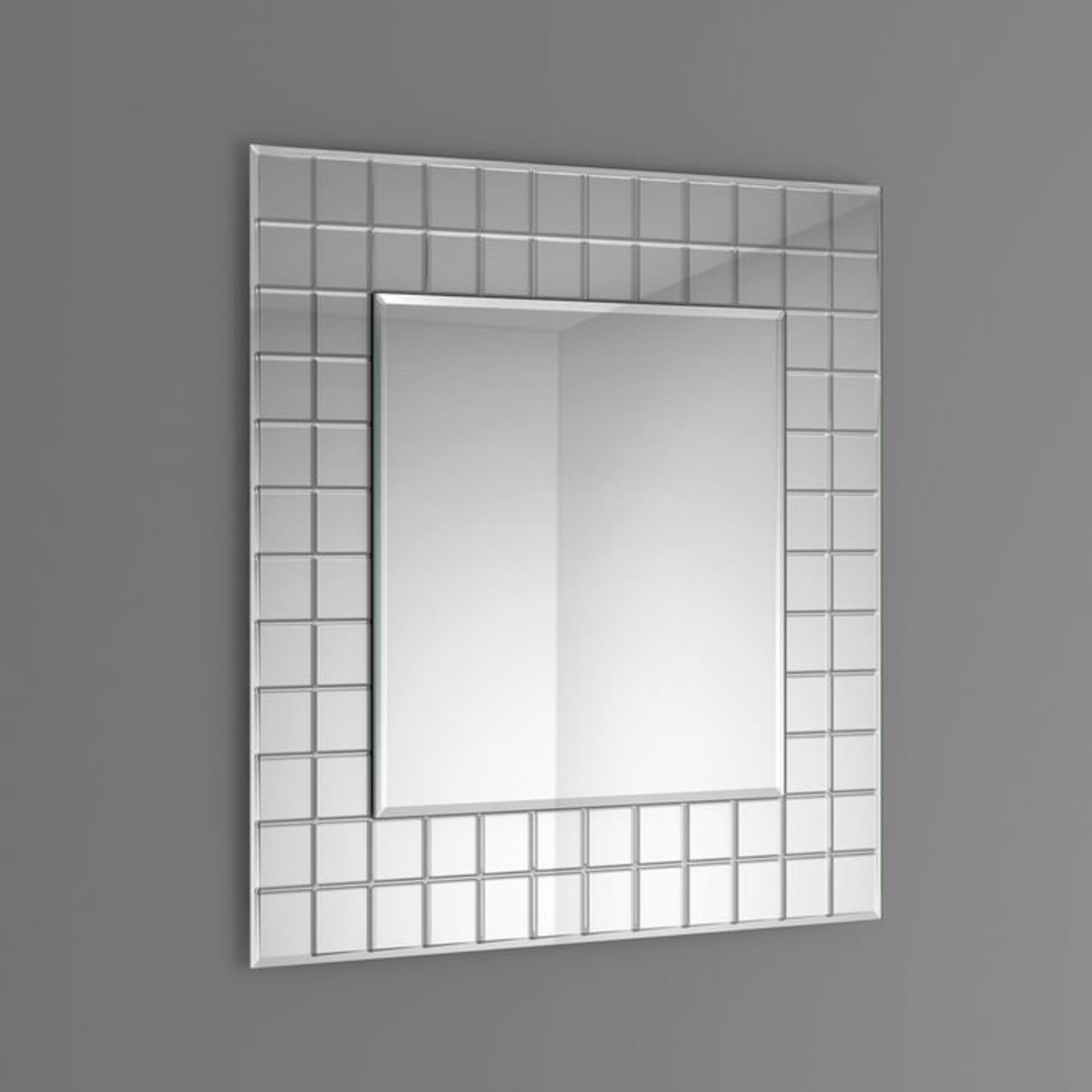 (H198) 600x600mm Mosaic Mirror. Decorative edge makes for glamourous viewing Supplied fully - Bild 4 aus 5
