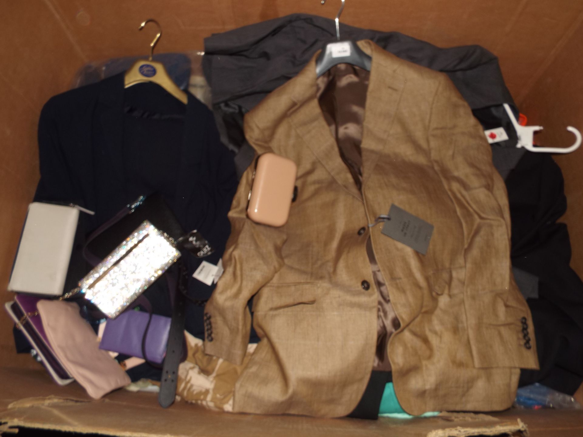 No Reserve: Mixed Pallet box of clothes inc Fancy dress - Image 4 of 9