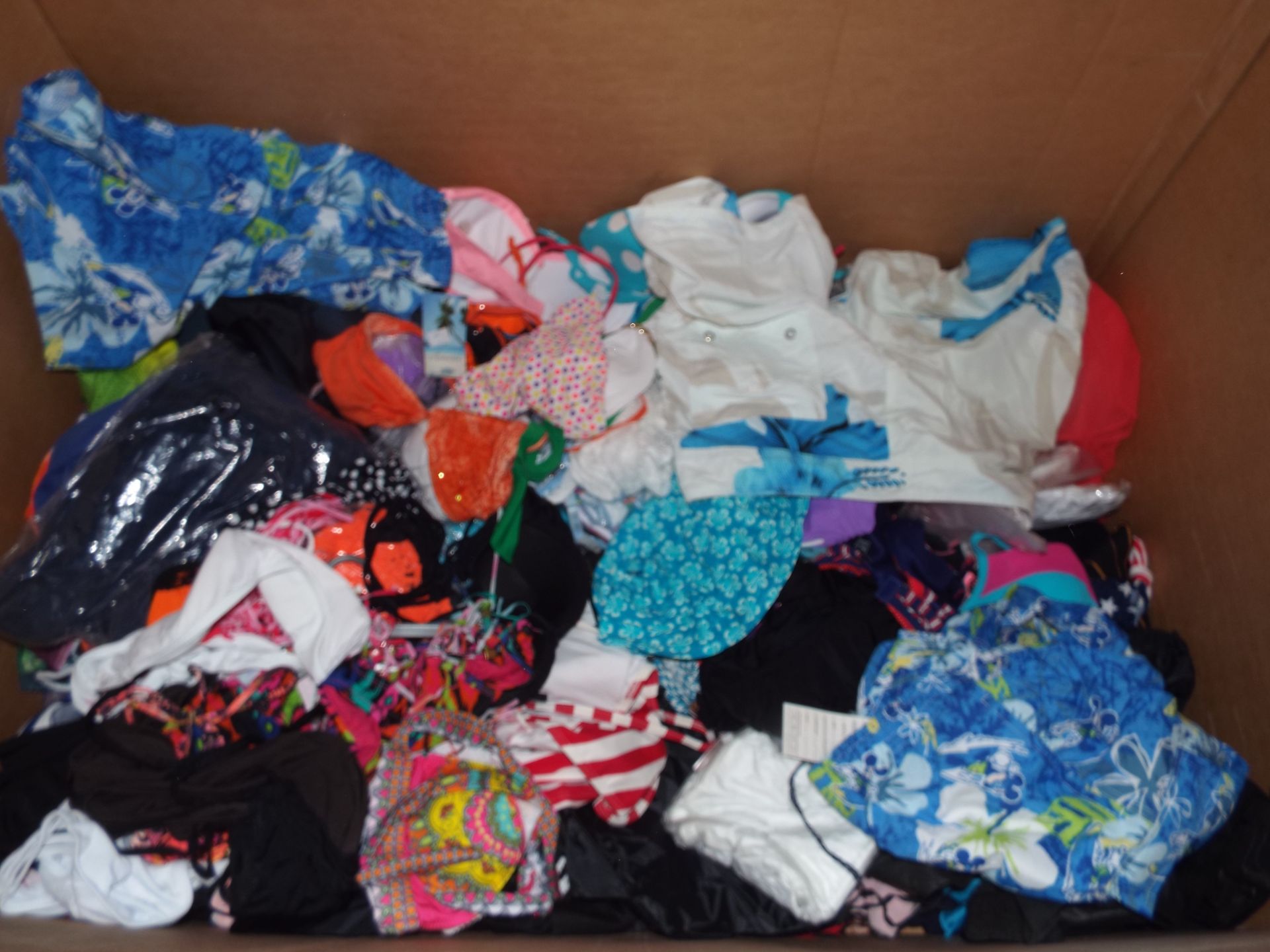 No Reserve: Mixed Pallet box of clothes inc Fancy dress - Image 6 of 8