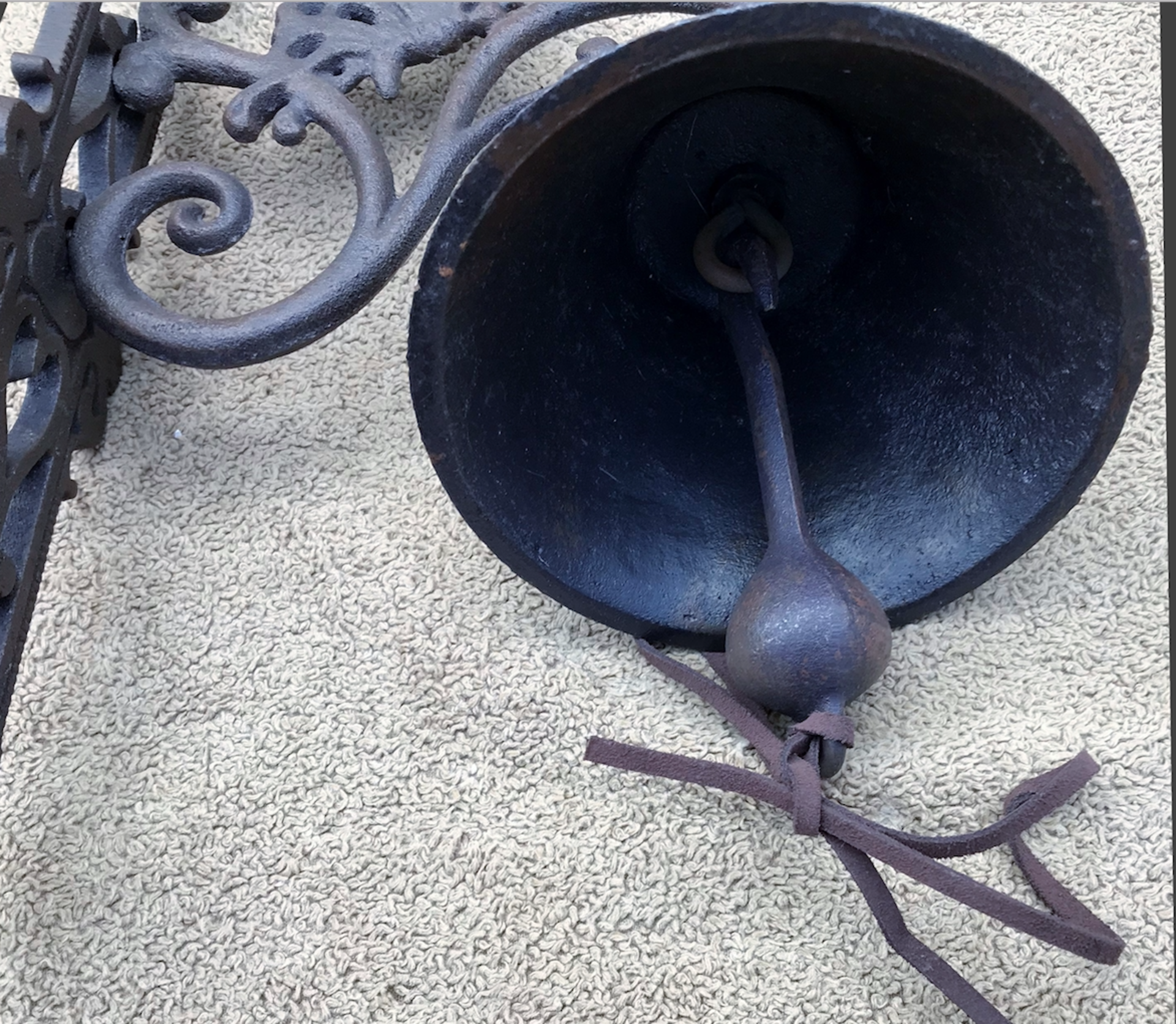 Novelty Door/Wall Hanging Cast Iron Bell - Bild 2 aus 3