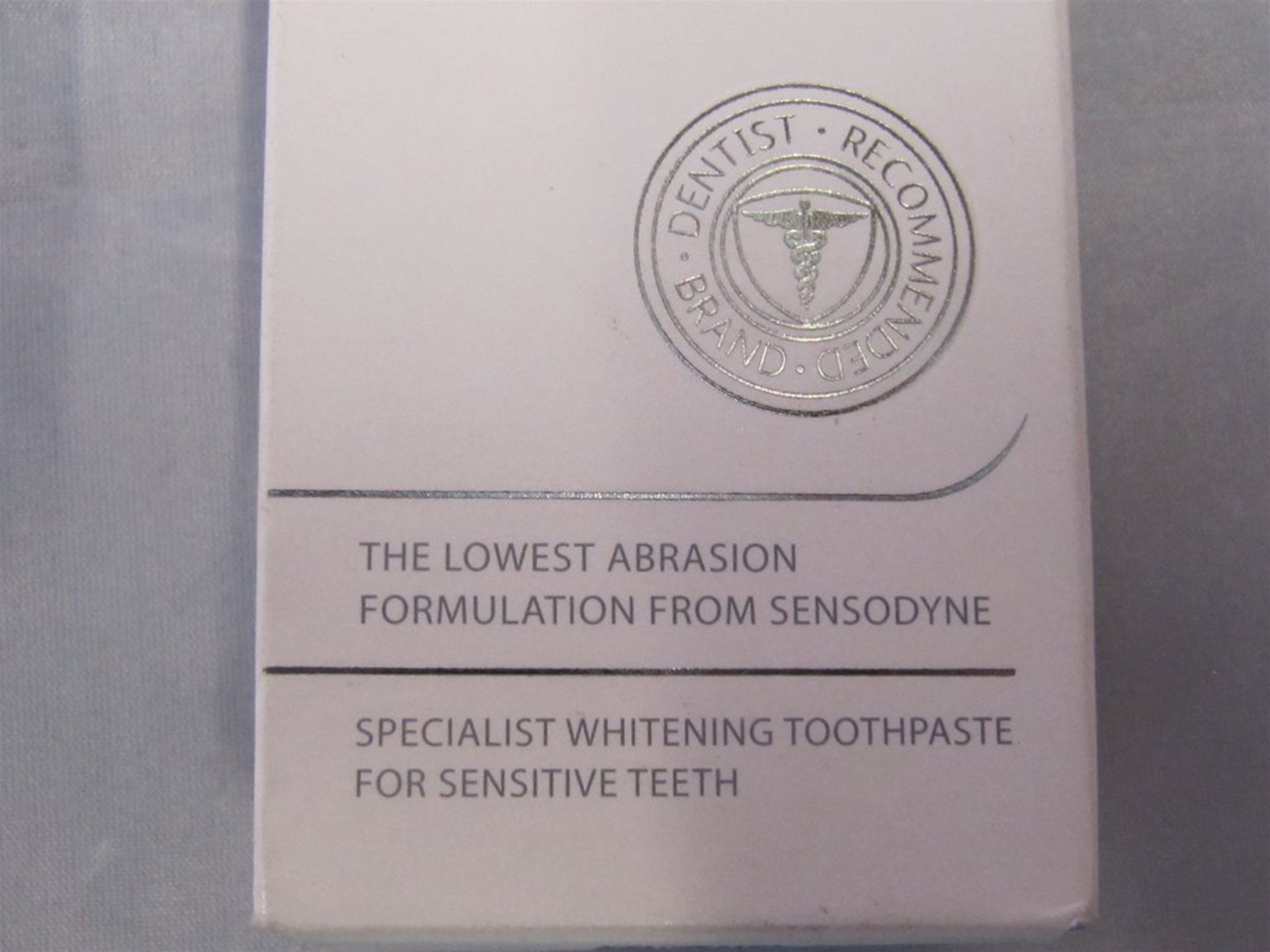 202) 6 x Sensodyne Mint Toothpaste. 75ml each. No vat on Hammer. - Image 3 of 3