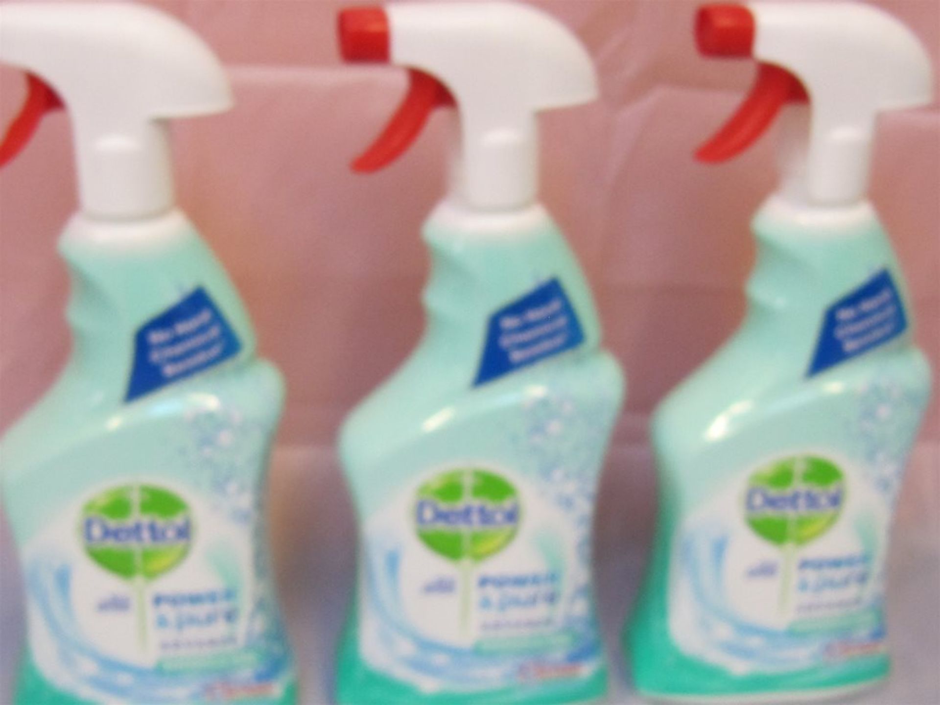 27) 12 x Dettol Shower and Sink Spray. 750ml each. No vat on Hammer.