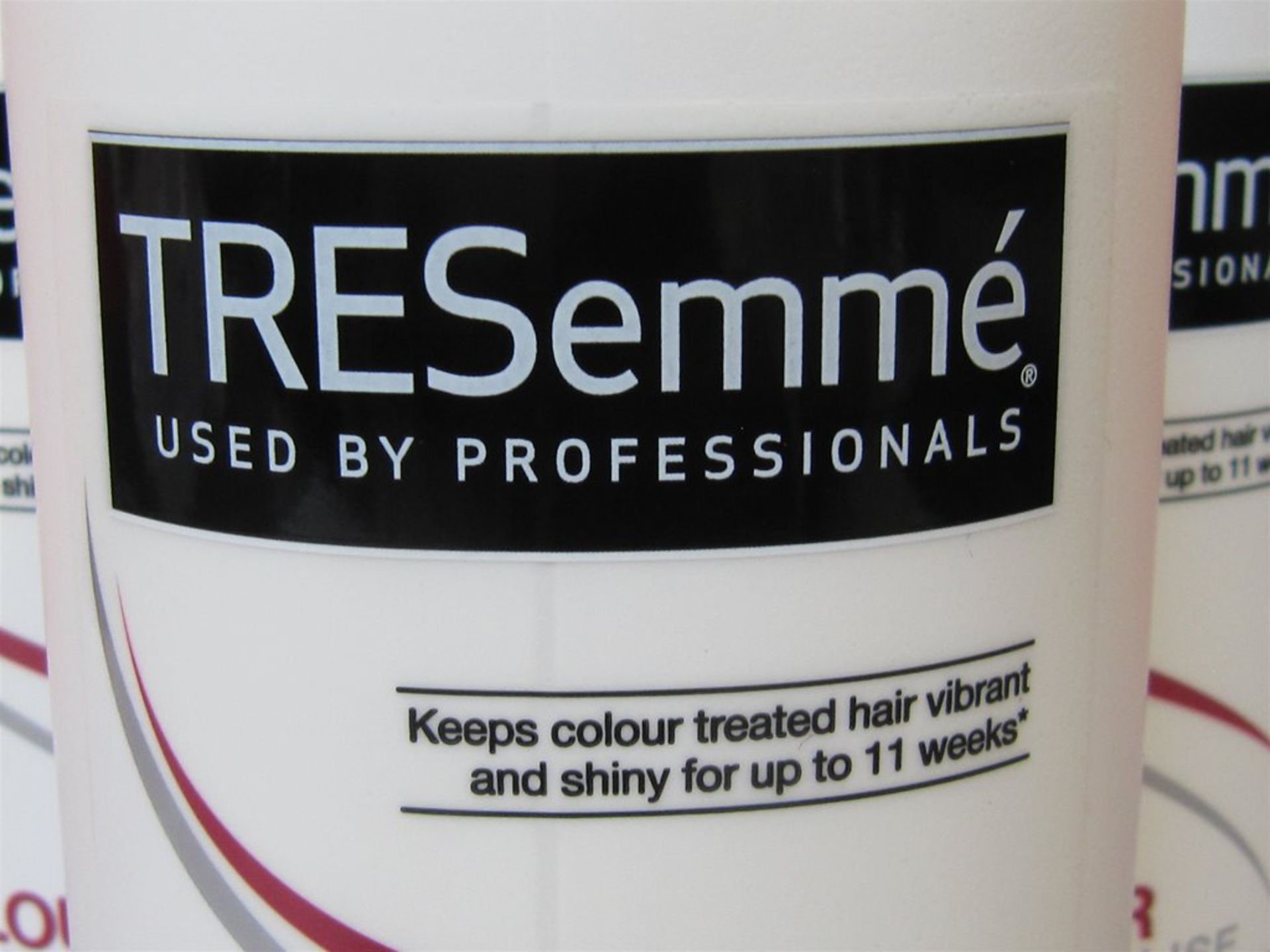 22) 6 x Tresemme Hair Conditioner. Professional Quality. 900ml each. - Image 4 of 4