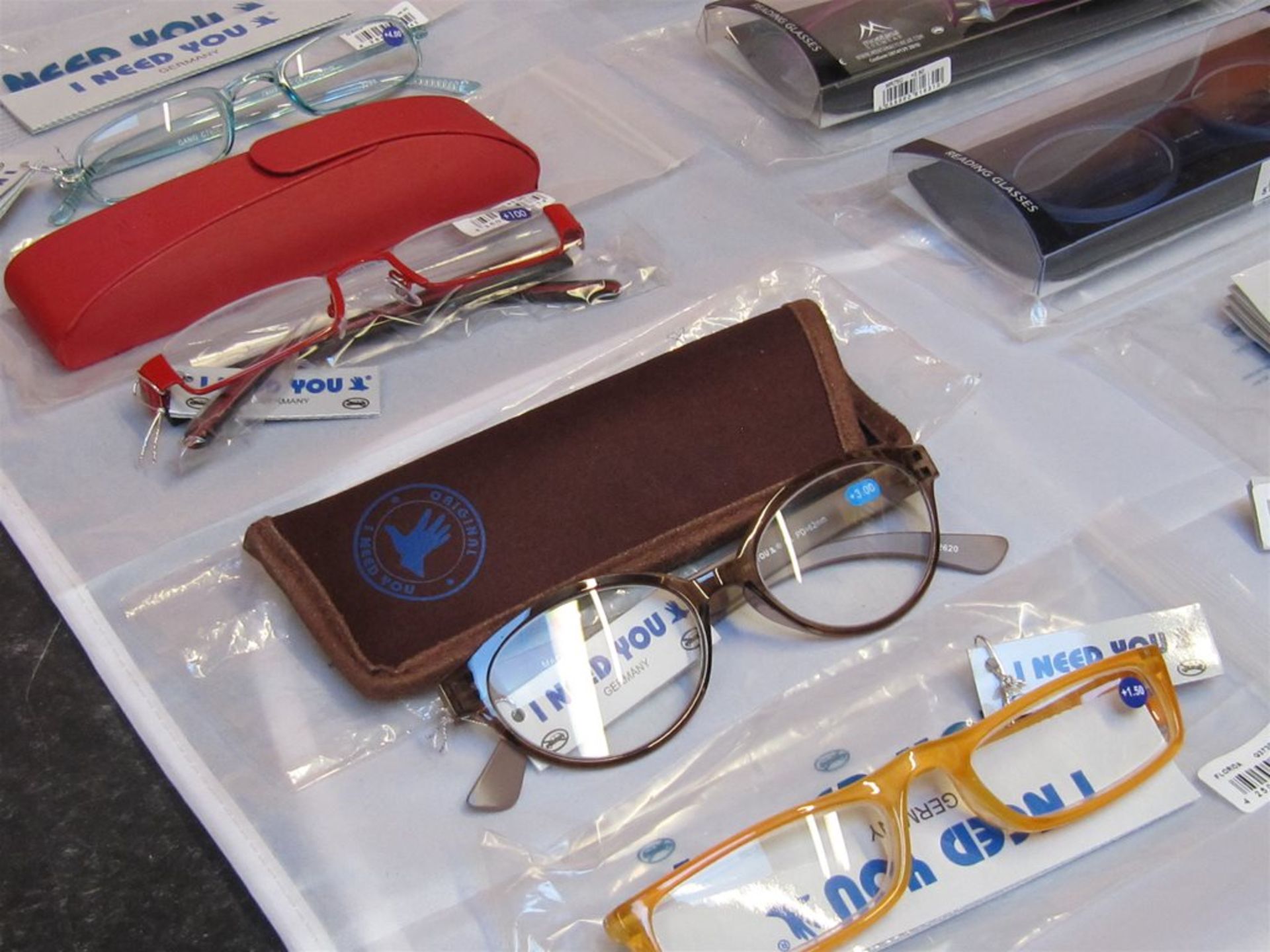 68) 12 x Reading Glasses. All new with Tags. No vat on Hammer. - Bild 3 aus 3