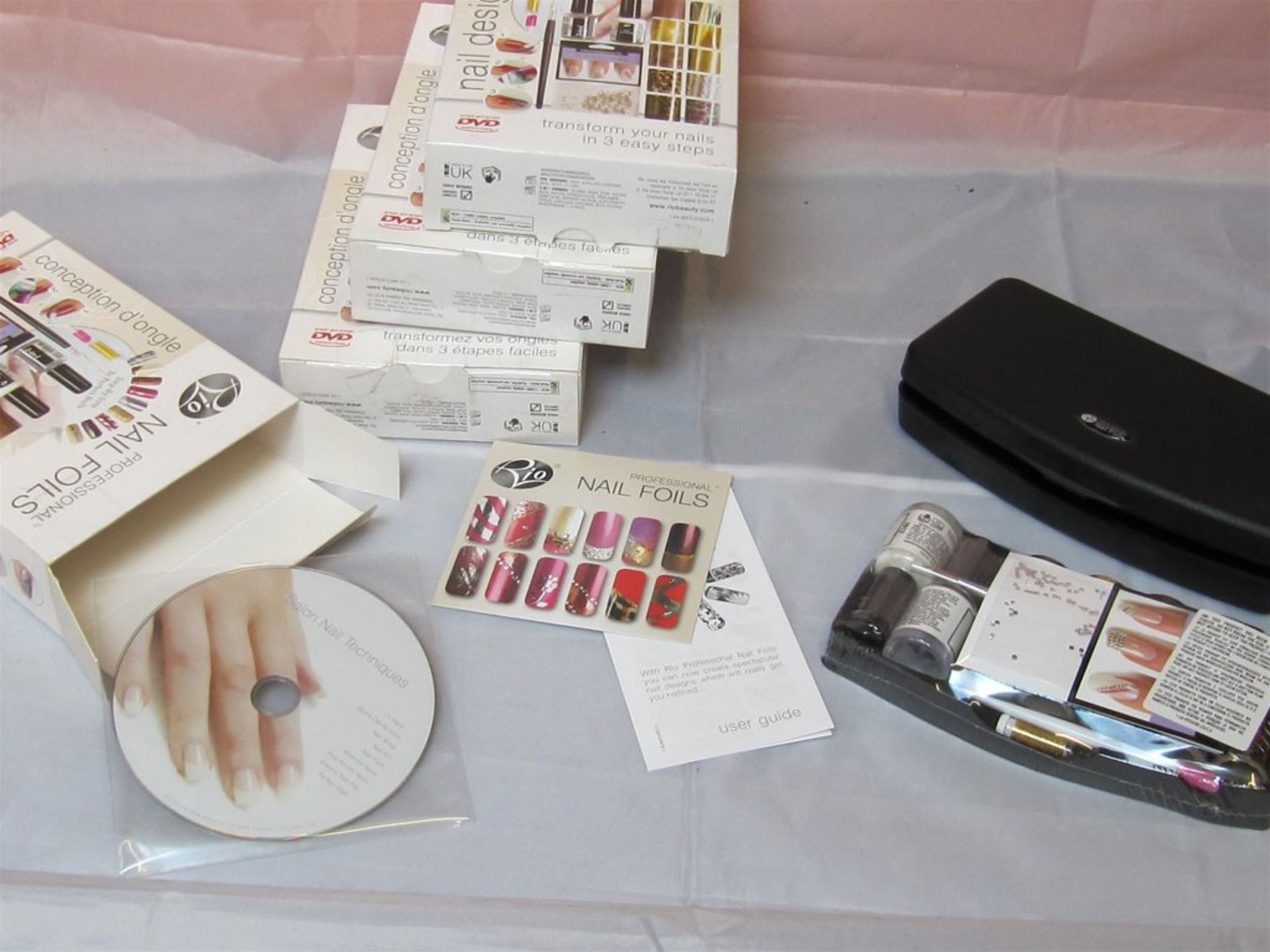 90) 4 x RIO Nail Art. Nail Foils Kit. includes DVD. No vat on Hammer. - Bild 3 aus 3