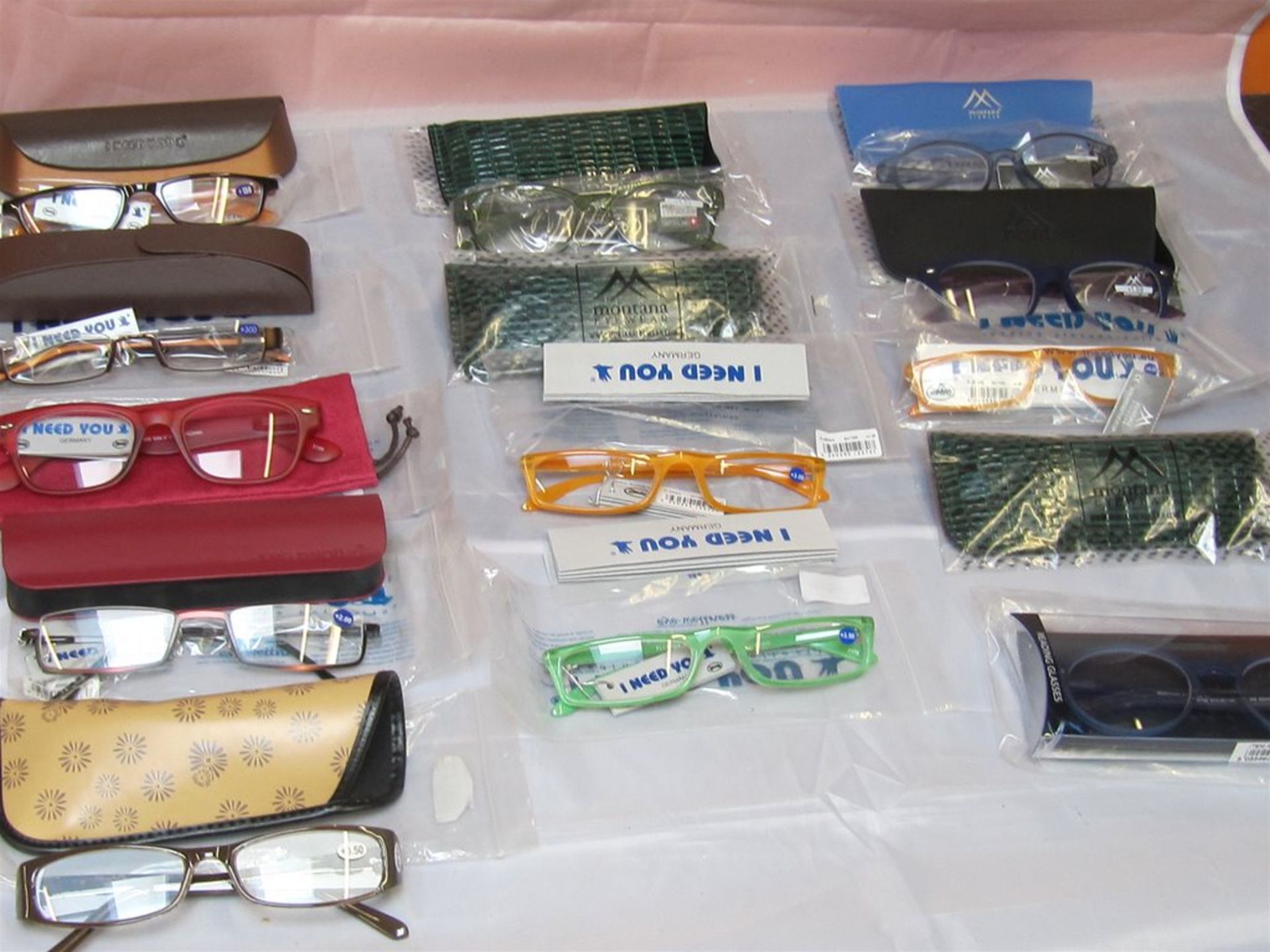 66) 14 x Reading Glasses. All new with Tags. No vat on Hammer.