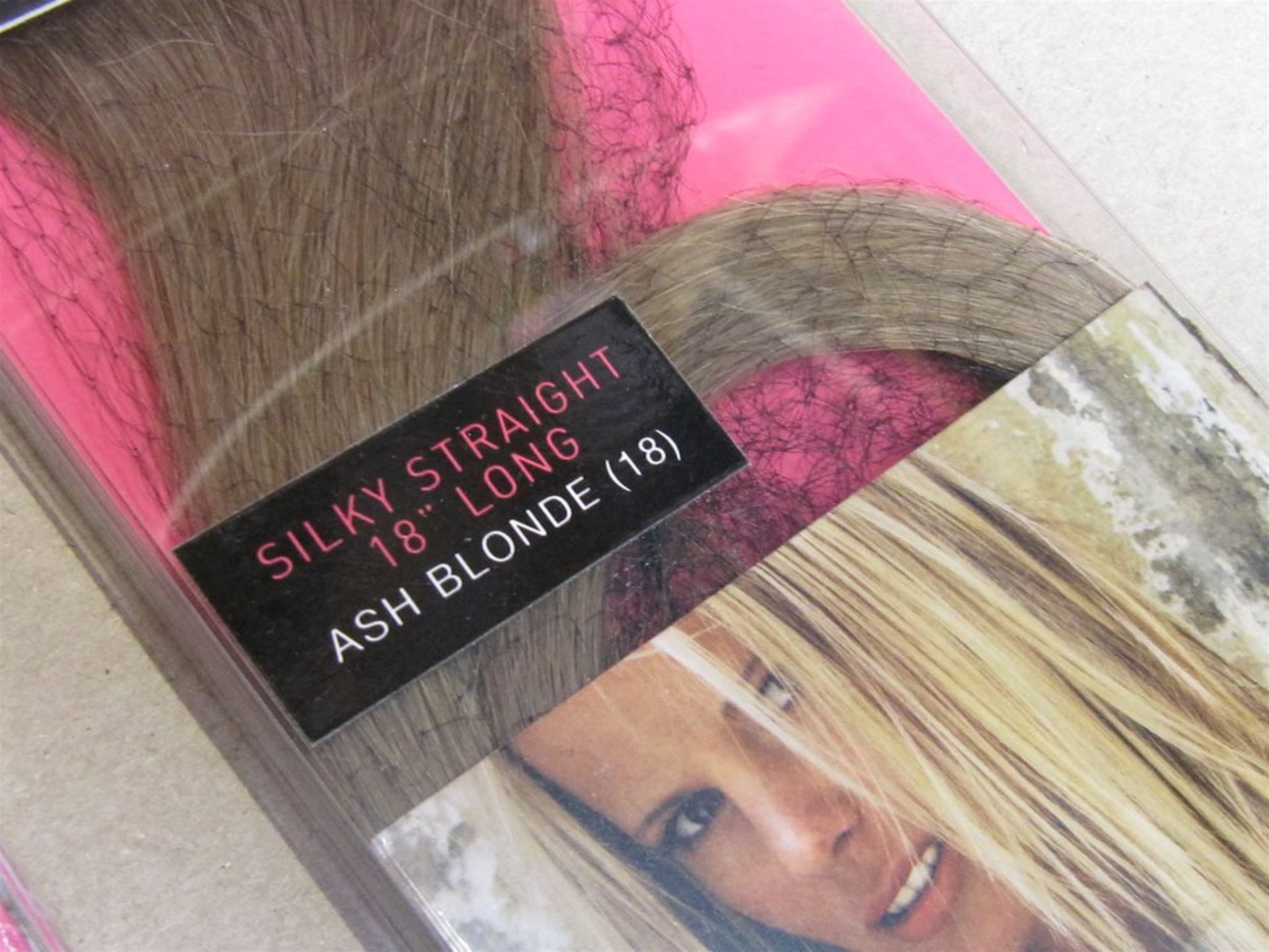 94) 8 x Quality various Clip in Hair Extension. No vat on Hammer. - Image 3 of 4
