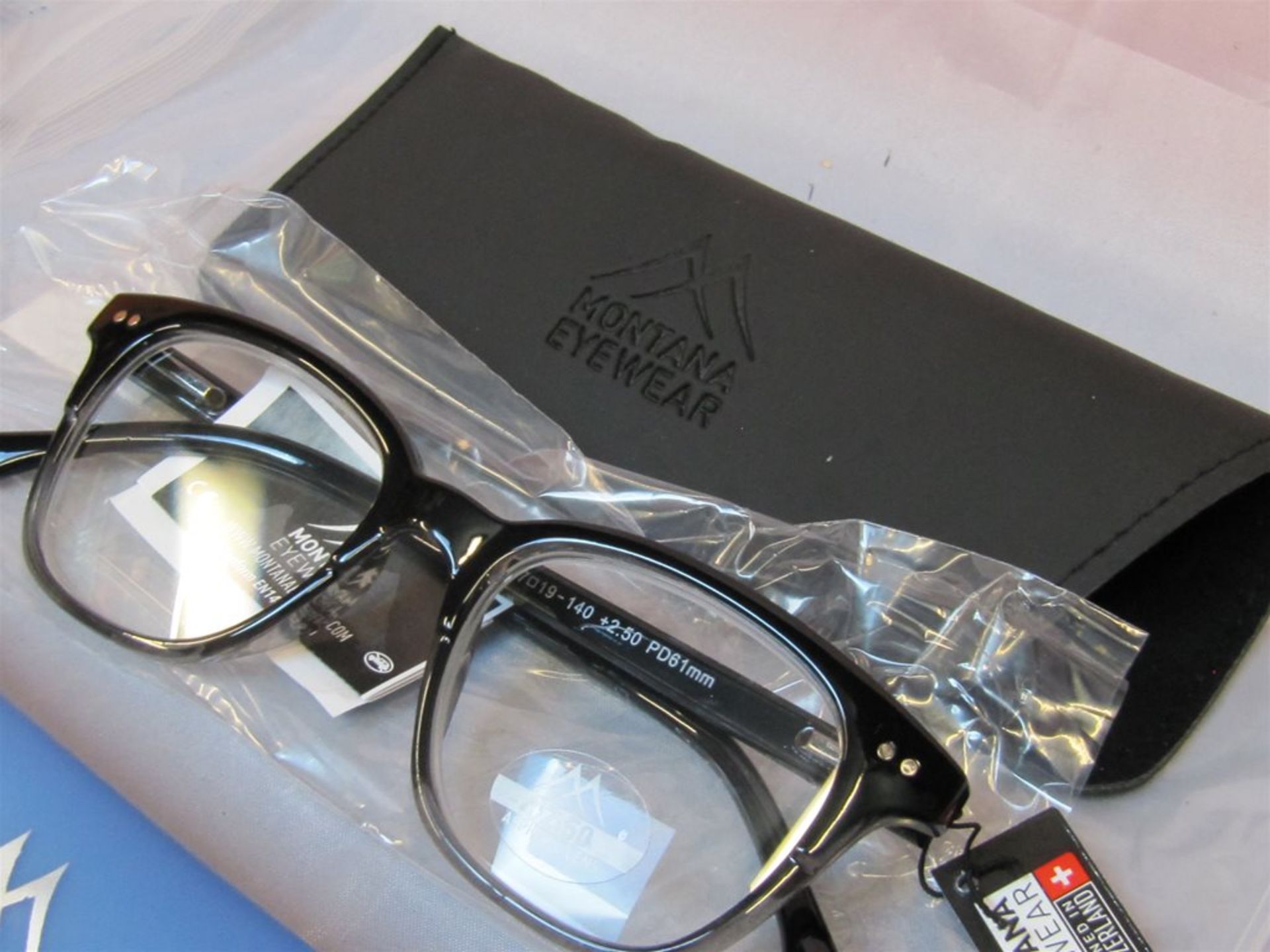 69) 12 x Reading Glasses. All new with Tags. No vat on Hammer. - Image 3 of 3