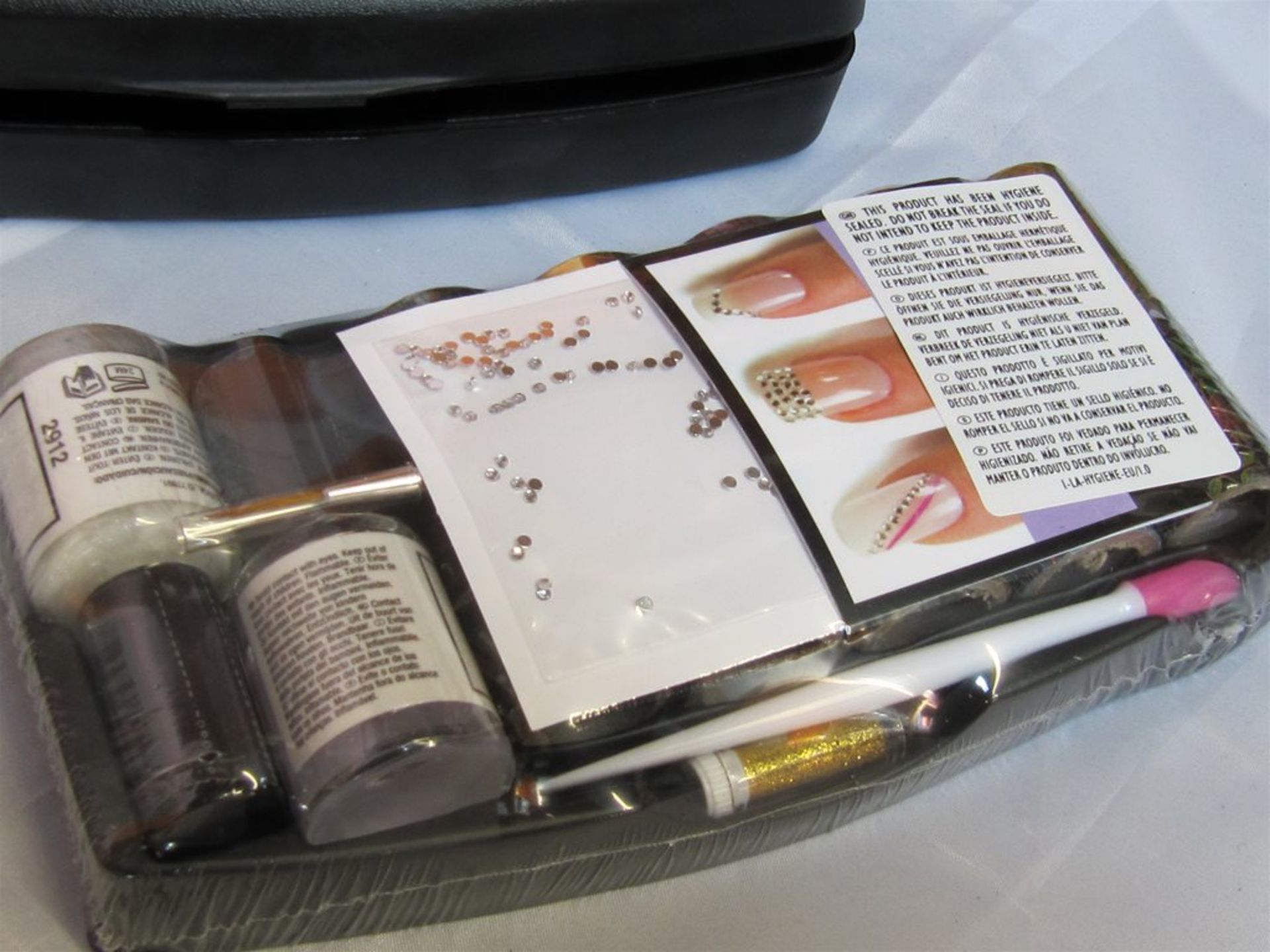 86) 4 x RIO Nail Art. Nail Foils Kit. includes DVD. No vat on Hammer. - Bild 2 aus 4