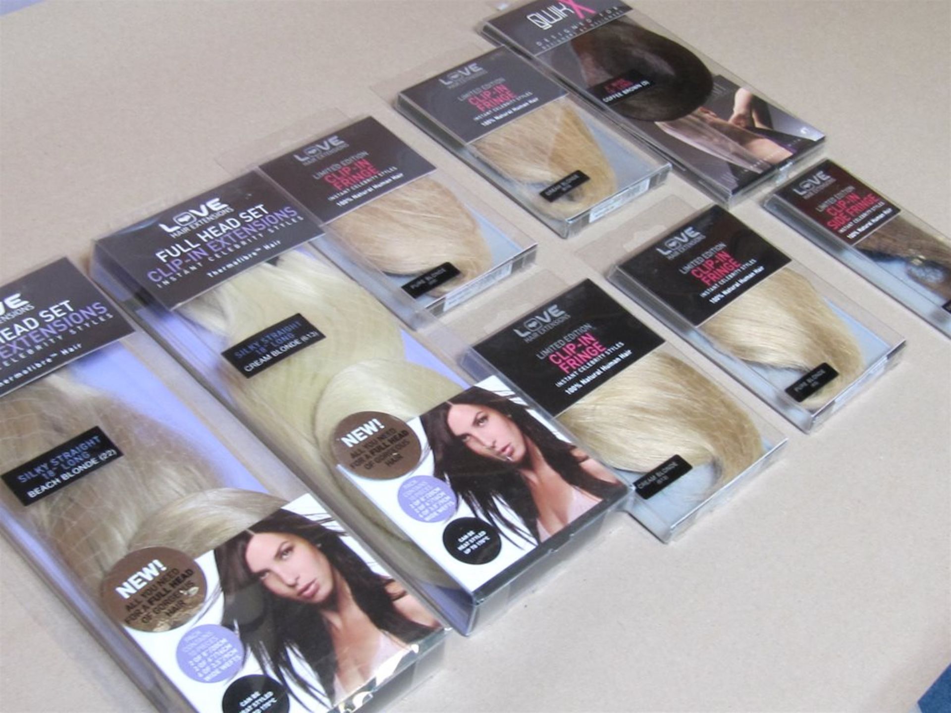 95) 8 x Quality various Clip in Hair Extension. No vat on Hammer.