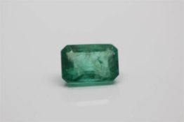AGI Certified - 0.83 carat Natural Emerald - Emerald Cut.