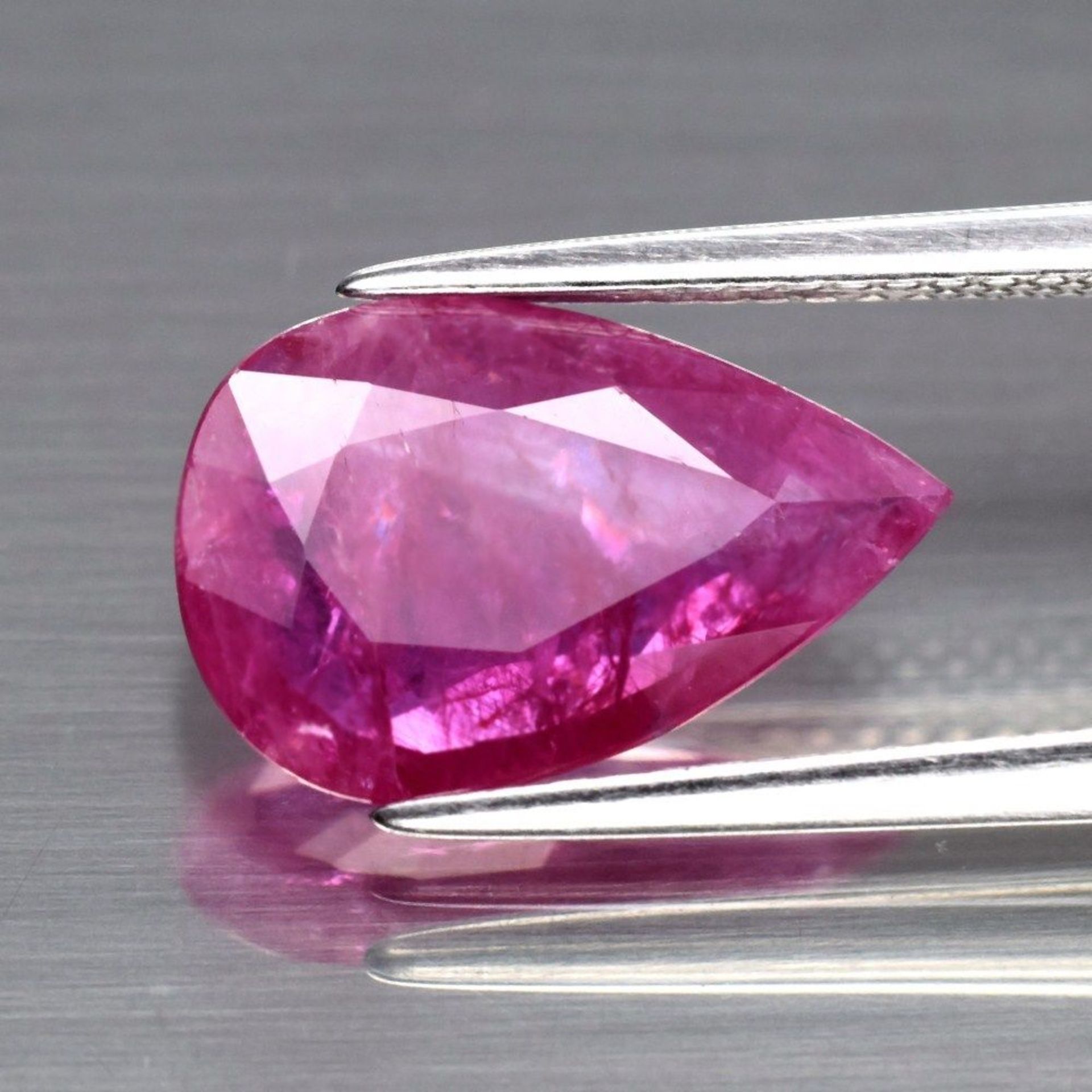 AGI Certified - 2.76 carats Natural Ruby - Pear Cut - SI Clarity,