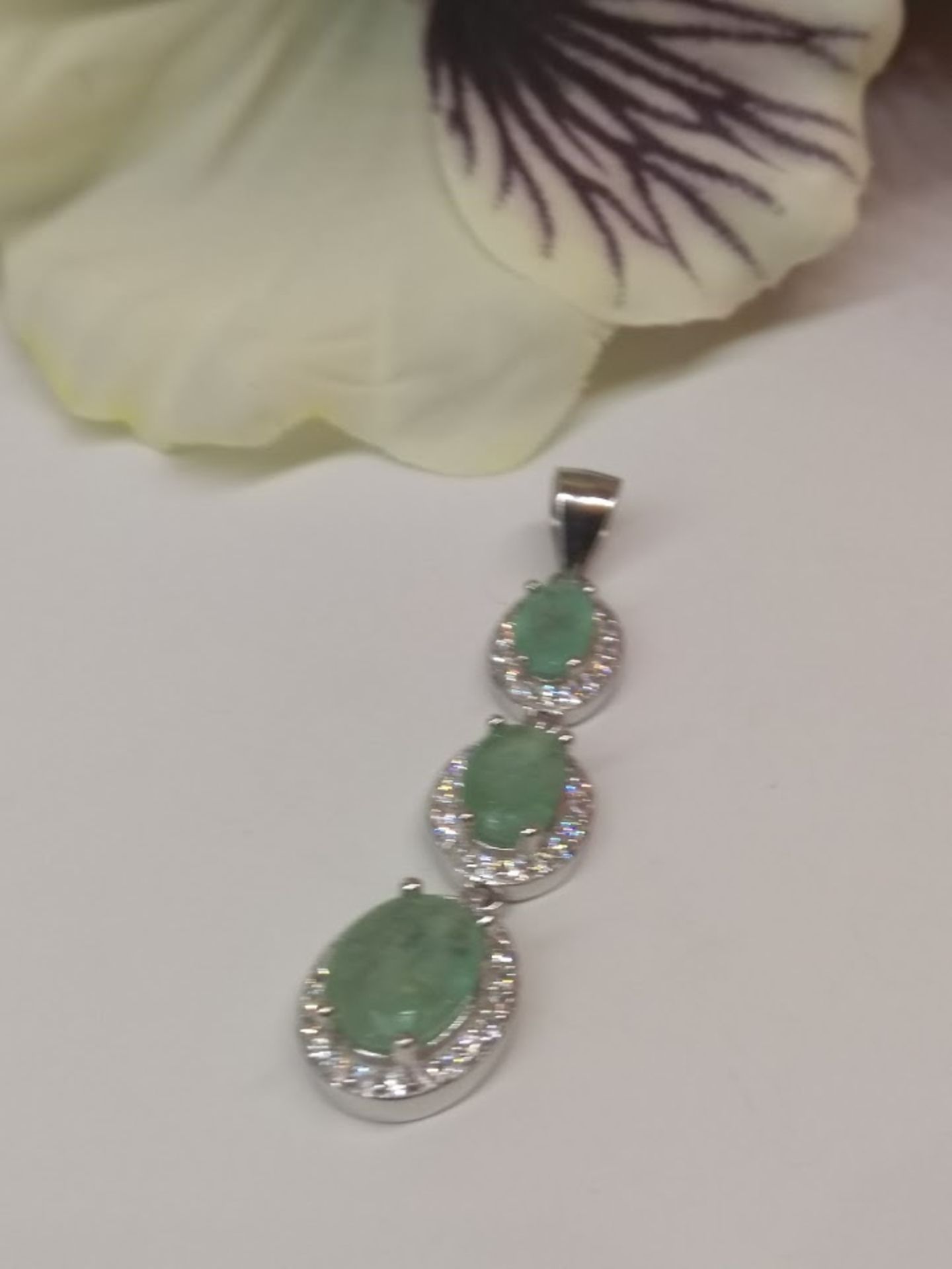 Gorgeous Oval Cut Rich Green Natural Brazilian Emerald Gemstone Pendant, Bespoke - Unique - Image 2 of 2