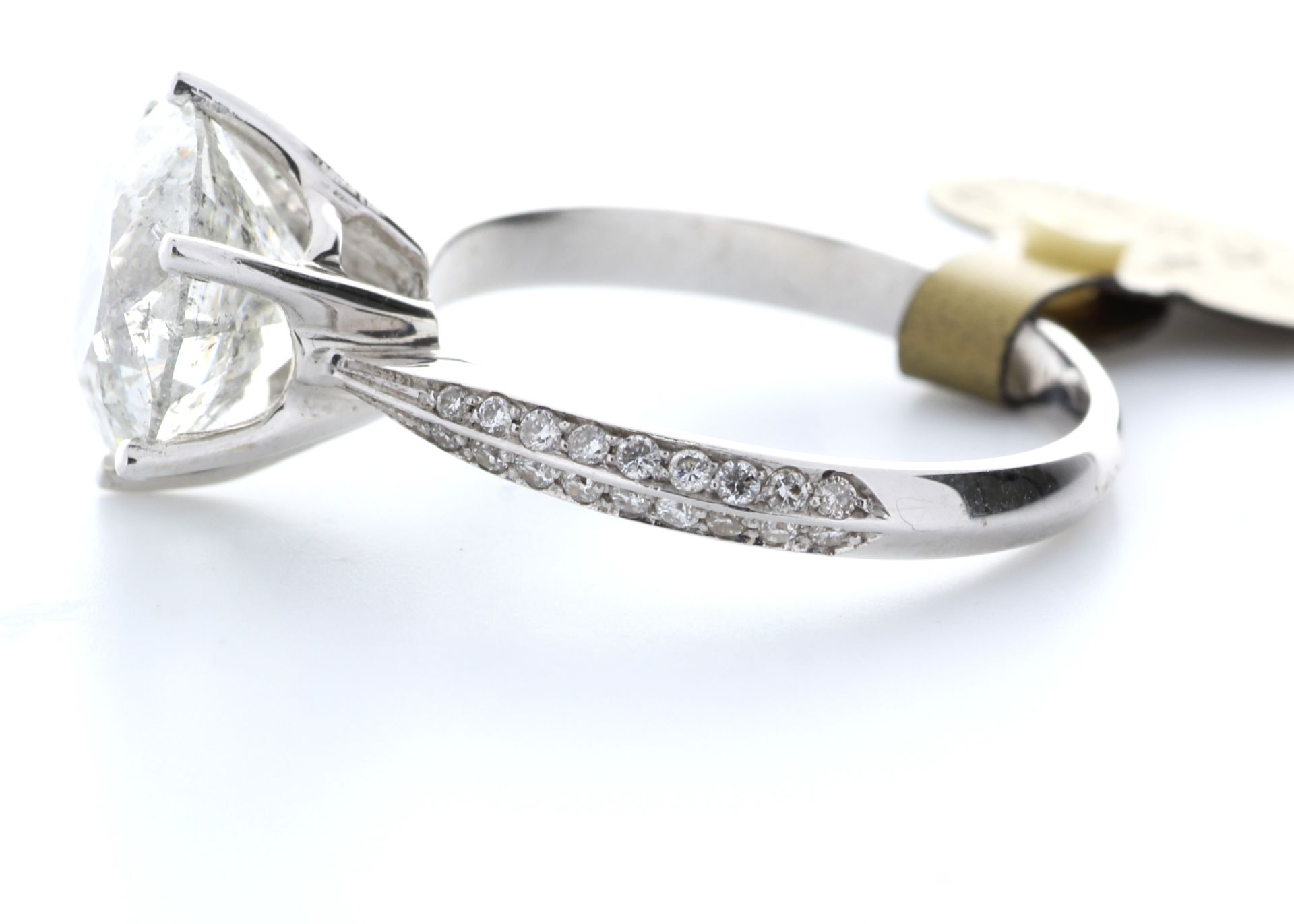 4.29 Carat Shoulder Set Ring - Image 3 of 3