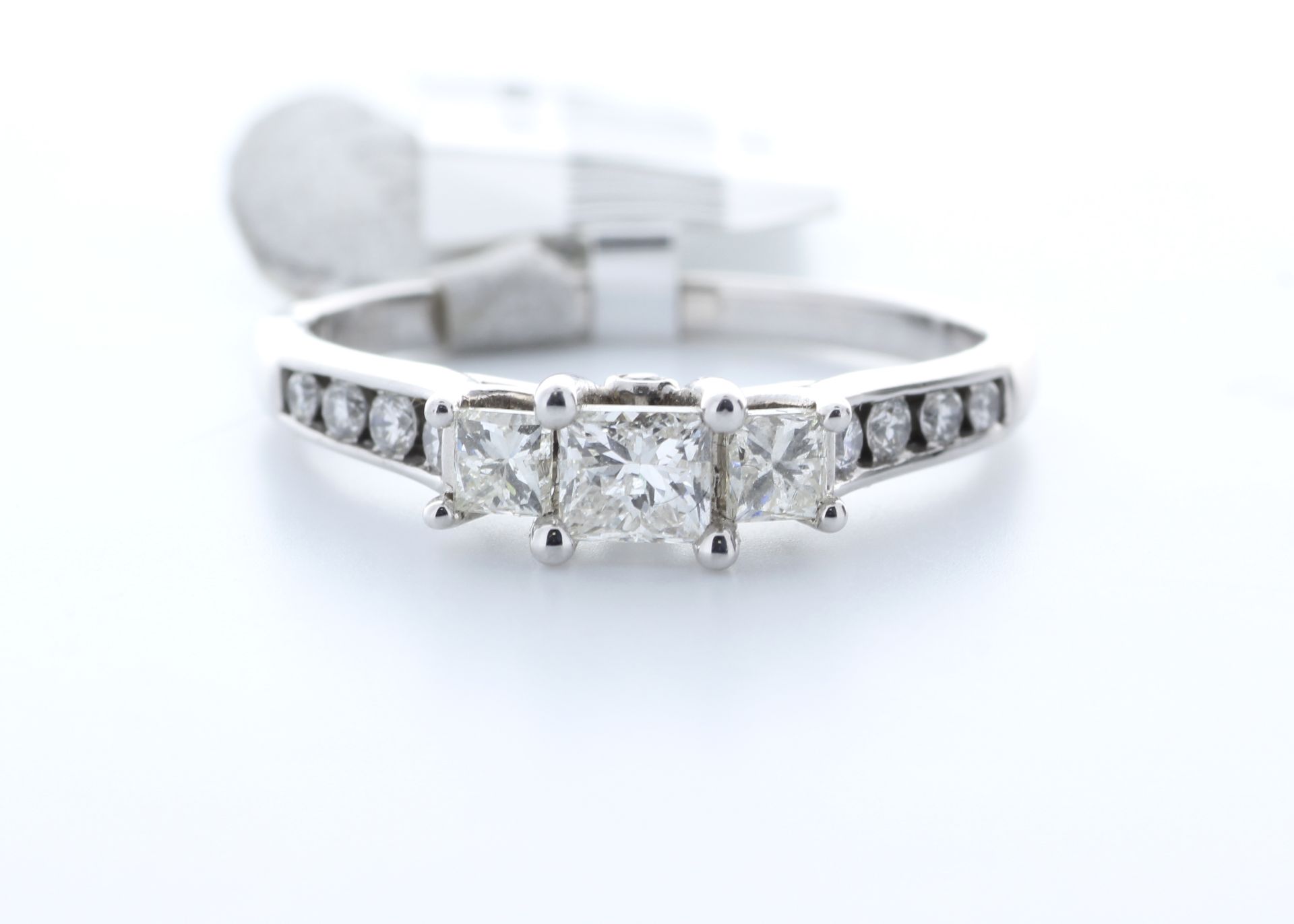 14Ct Trilogy Diamond Ring