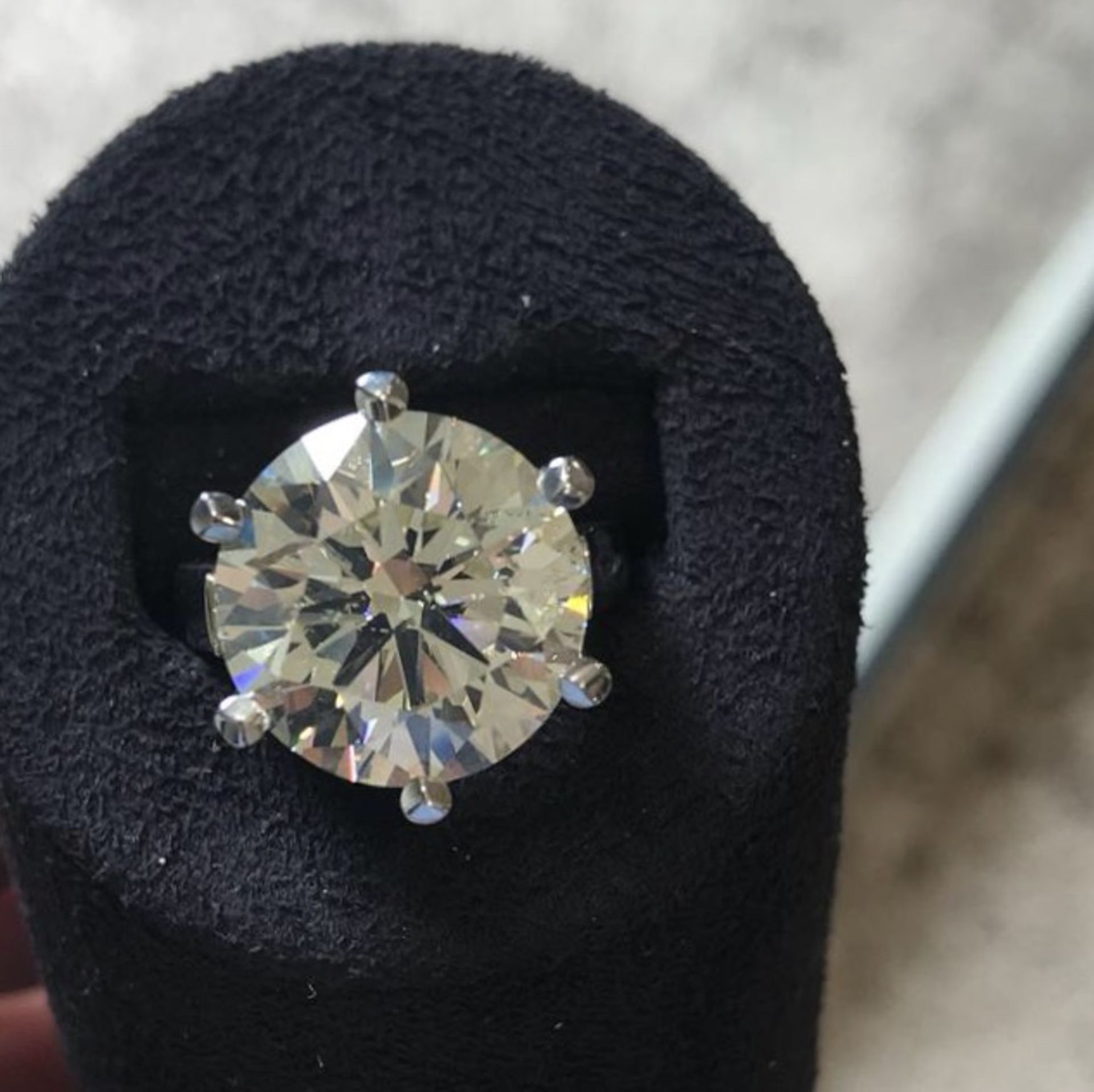 13.06 Carat Claw Set Diamond Ring - Bild 2 aus 6