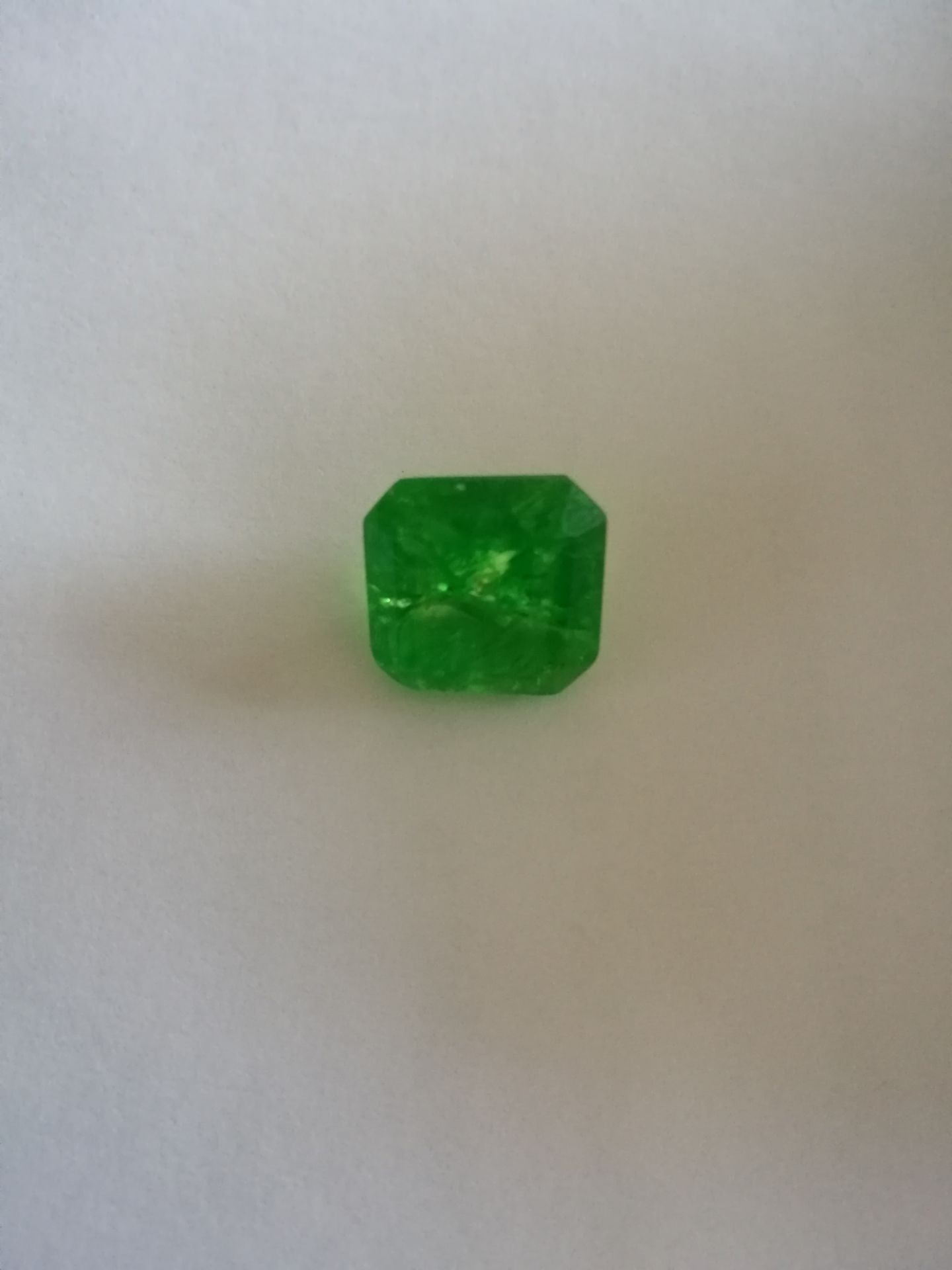 A Beautiful Green 9.53 CT Emerald