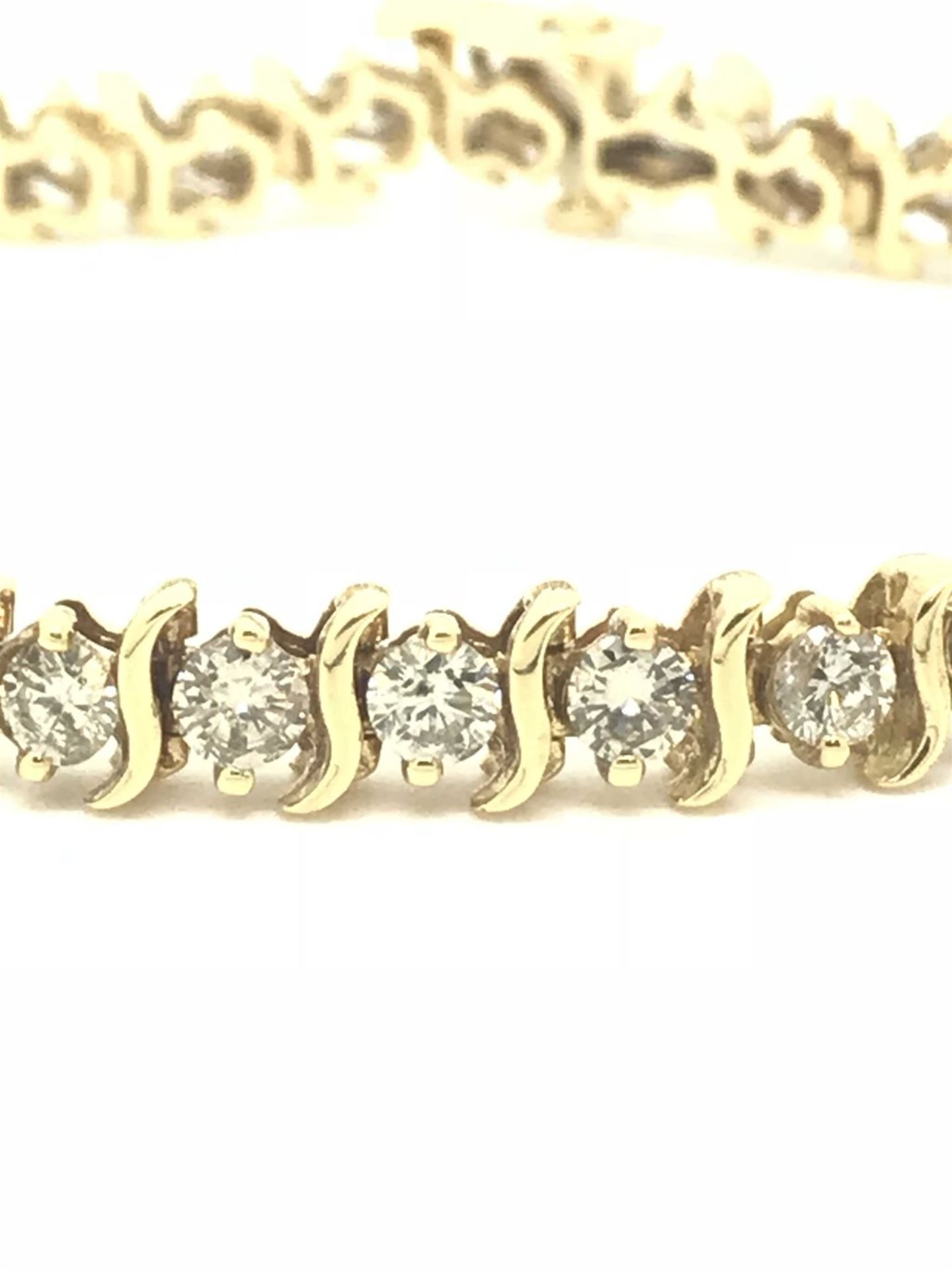 5.10ct Diamond Tennis Bracelet, 18ct Yellow Gold - Image 2 of 4