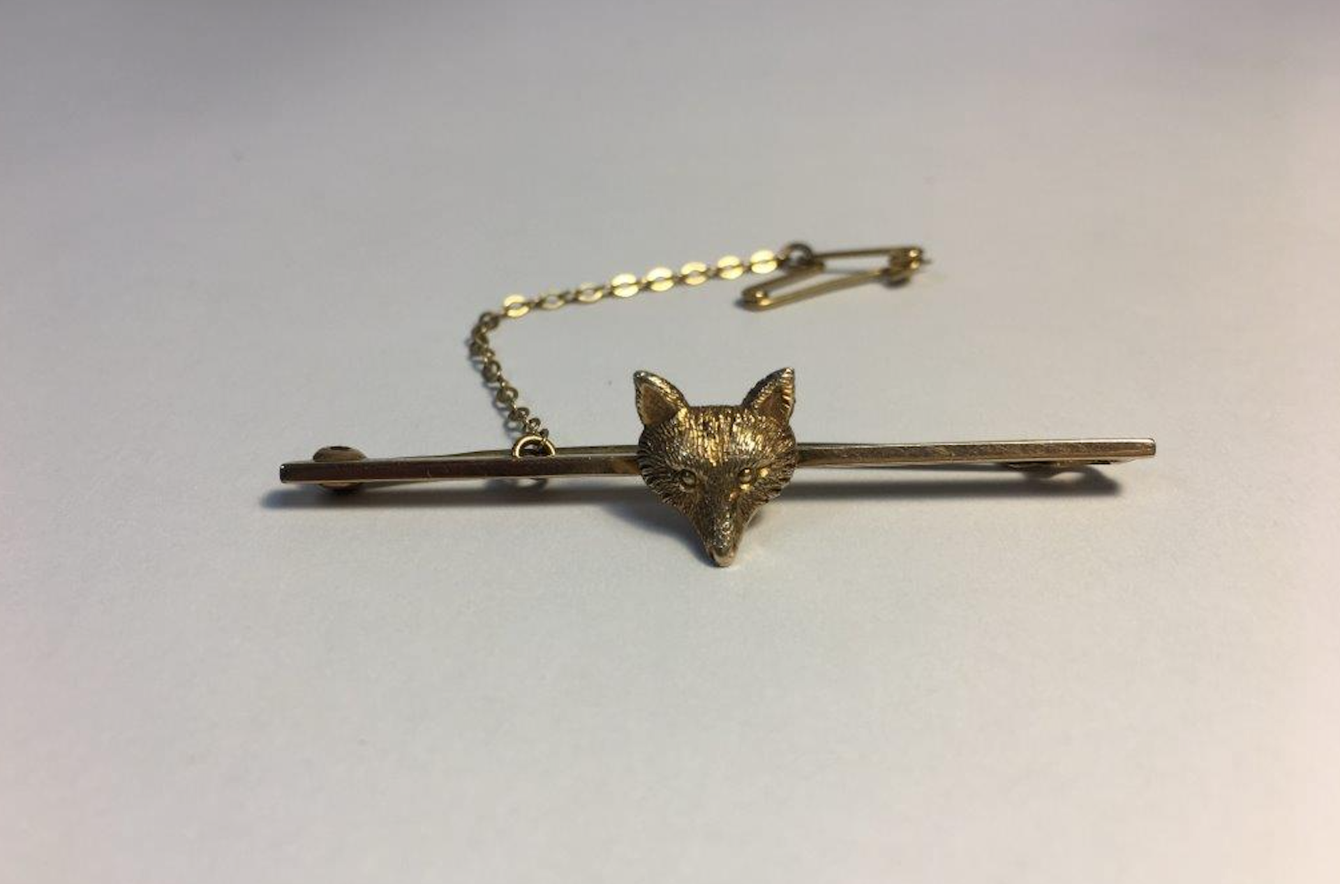 Antique Fox Bar Brooch 9 Carat Gold - Image 3 of 3