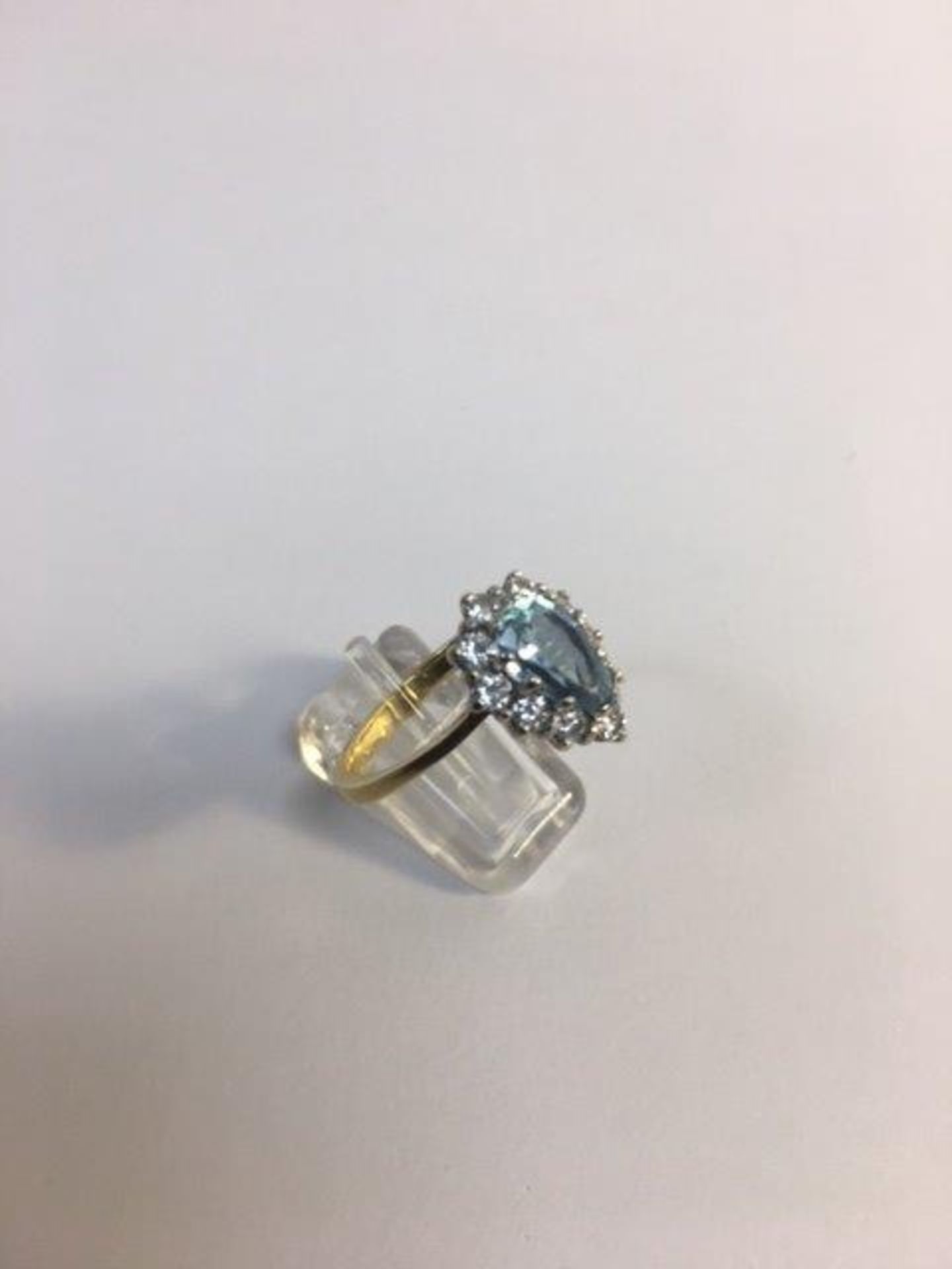 18ct yellow gold blue topaz and diamond halo ring - Image 3 of 4