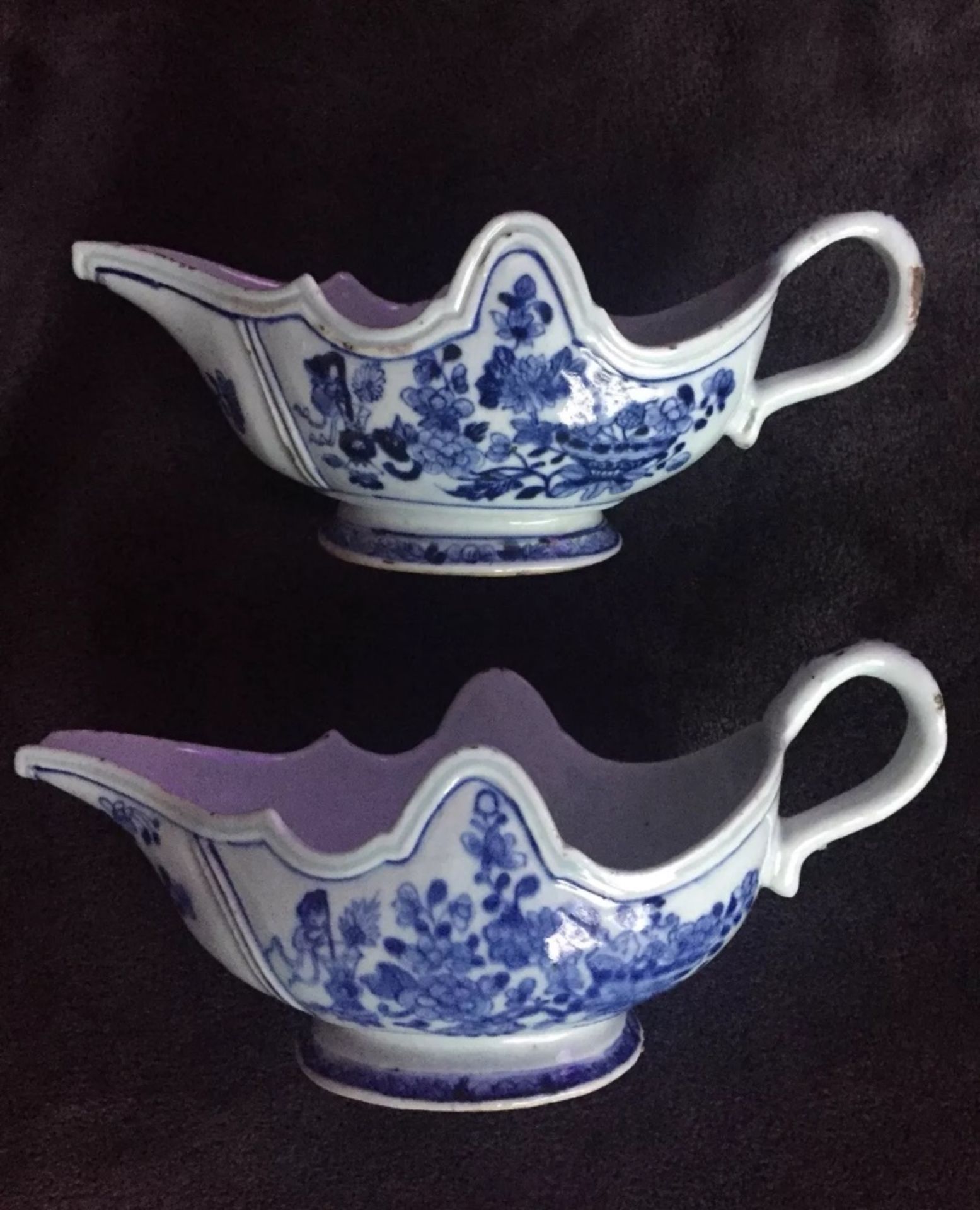 Rare pair of antique Chinese porcelain sauceboats, Circa 1750 (Qianlong period)