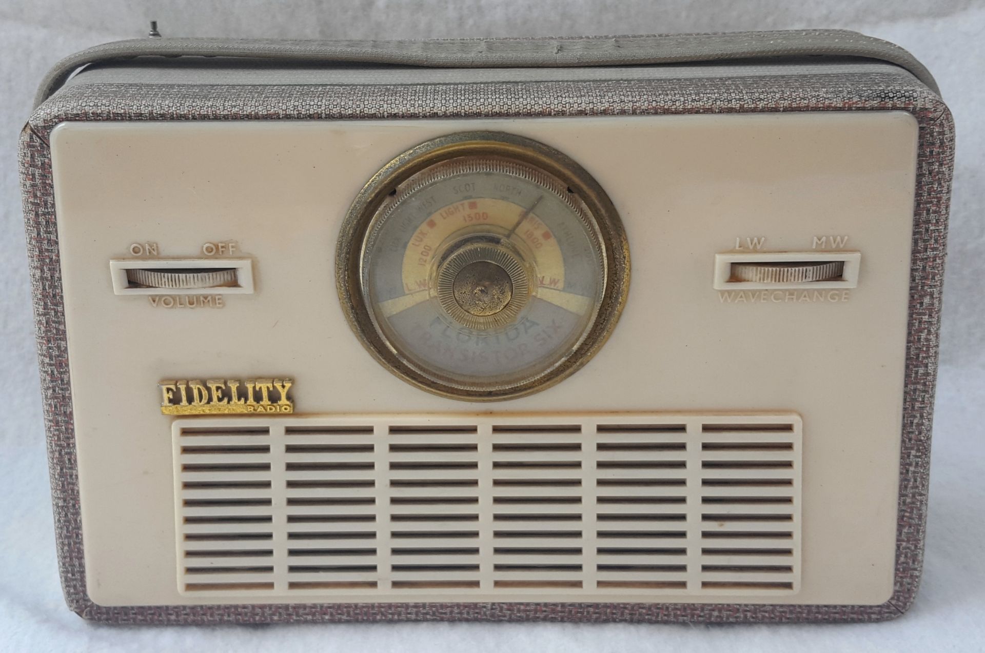 Vintage Retro Portadyme Record Player & Fidelity Radio - Image 5 of 5