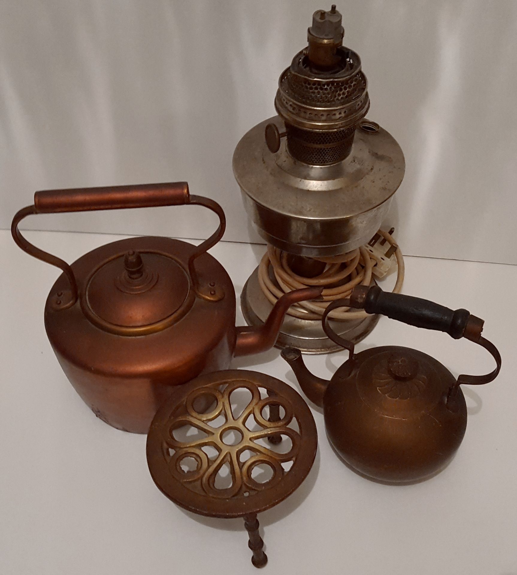 Vintage Retro Brass & Copper Ware Includes Brass Tea Pot Copper Kettle NO RESERVE