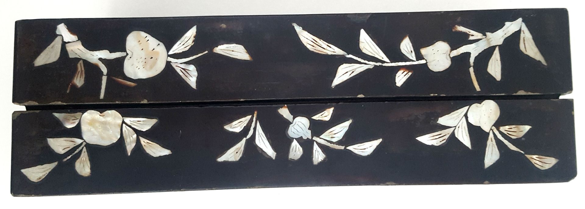 Antique Oriental Mother of Pearl Inlaid Glove Box NO RESERVE - Image 4 of 5