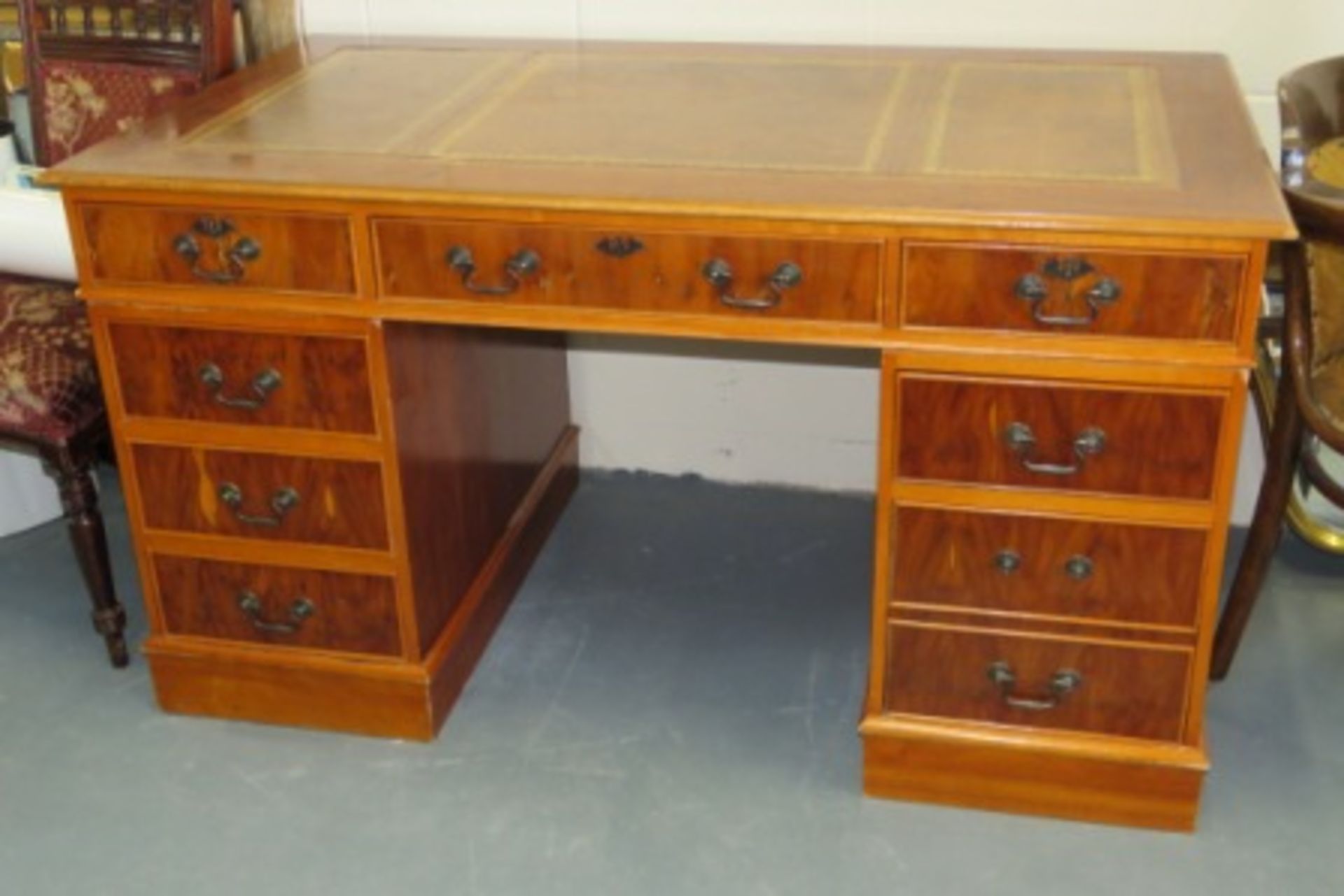 Vintage Leather Inlaid Desk With 7 Drawers