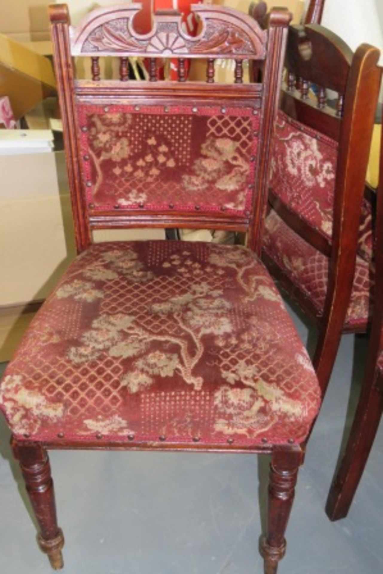 4 X VINTAGE DINING CHAIRS WITH QUEEN ANNE LEGGED MATCHING FOOTSTOOL