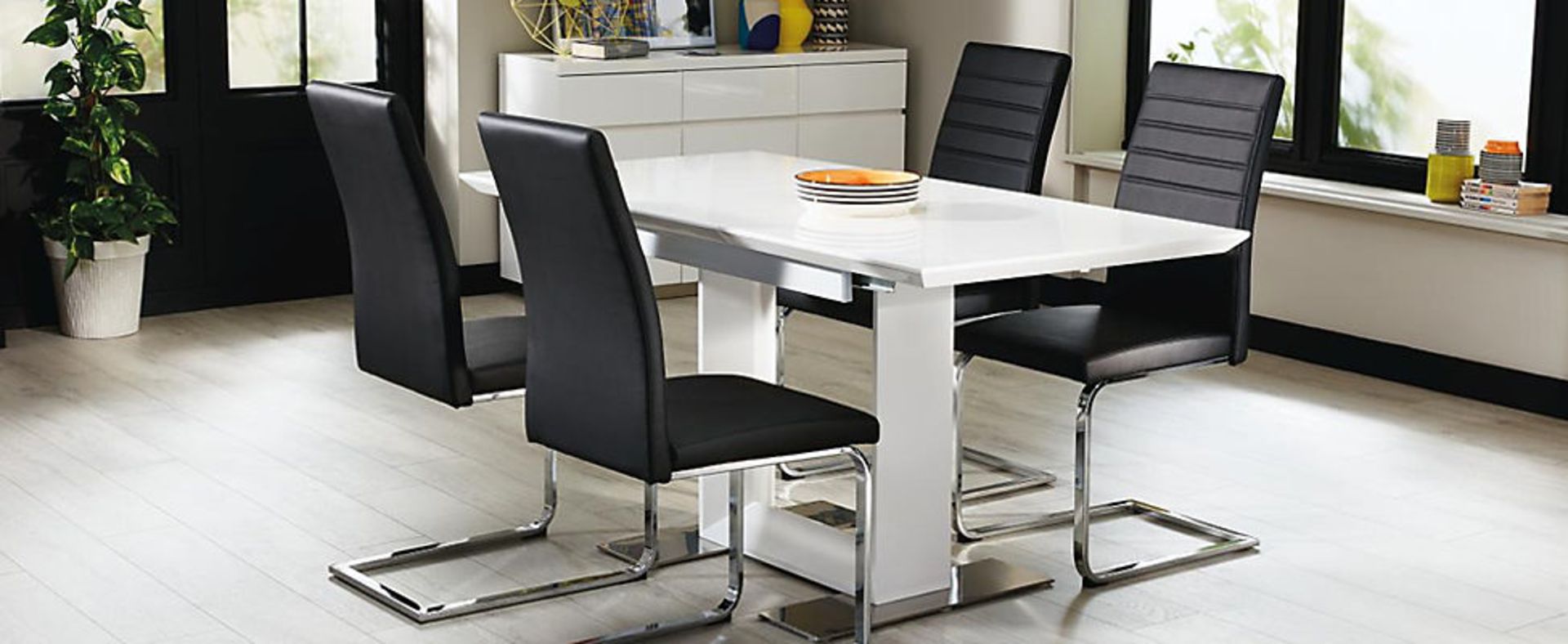 Brand New Boxed Nova White Extending Dining Table