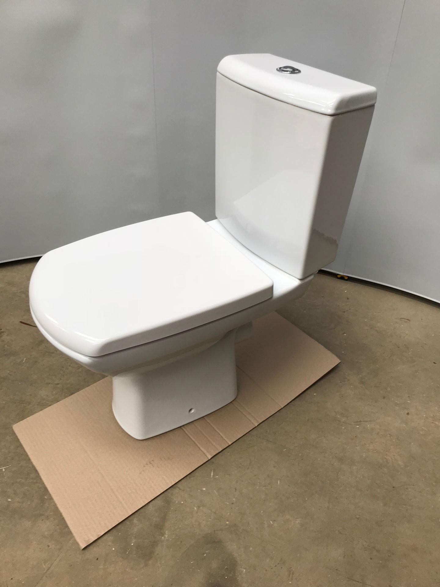 6 x Navassa Close Coupled Toilet with Soft Closure - Bild 7 aus 8