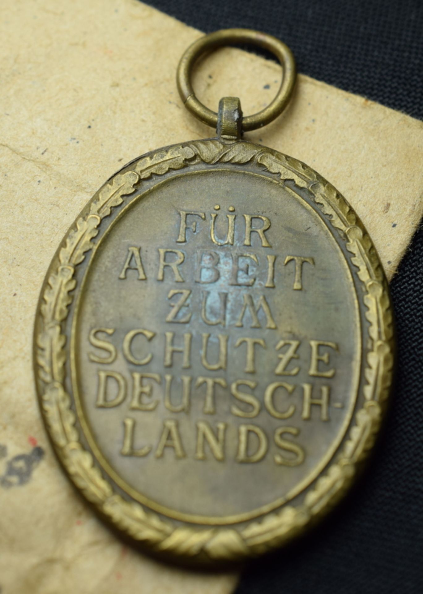 German Badge Fur Arbeit Zum Schutze Deutchlands - Image 3 of 3