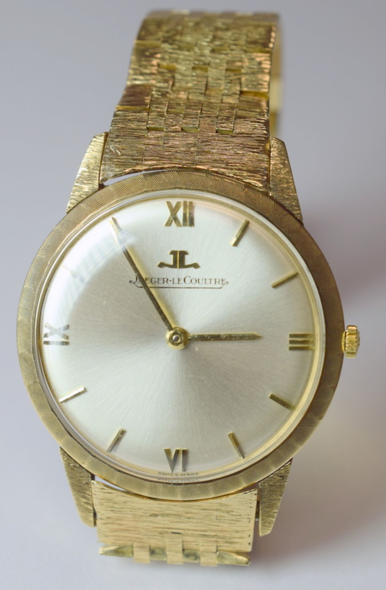 Gentleman's Jaeger LeCoultre 9ct Gold Watch On 9ct Gold Bracelet ***Reserve Lowered 23.5.18*** - Image 2 of 7