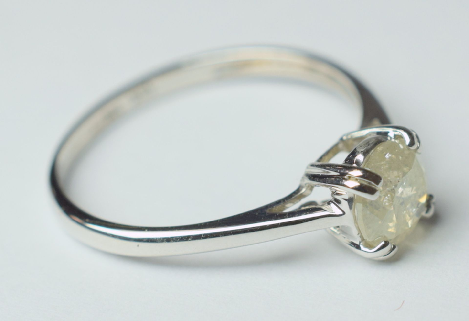 18ct White Gold Ring With 1.00 ct Brilliant Cut Diamond K / I2 - Image 4 of 9