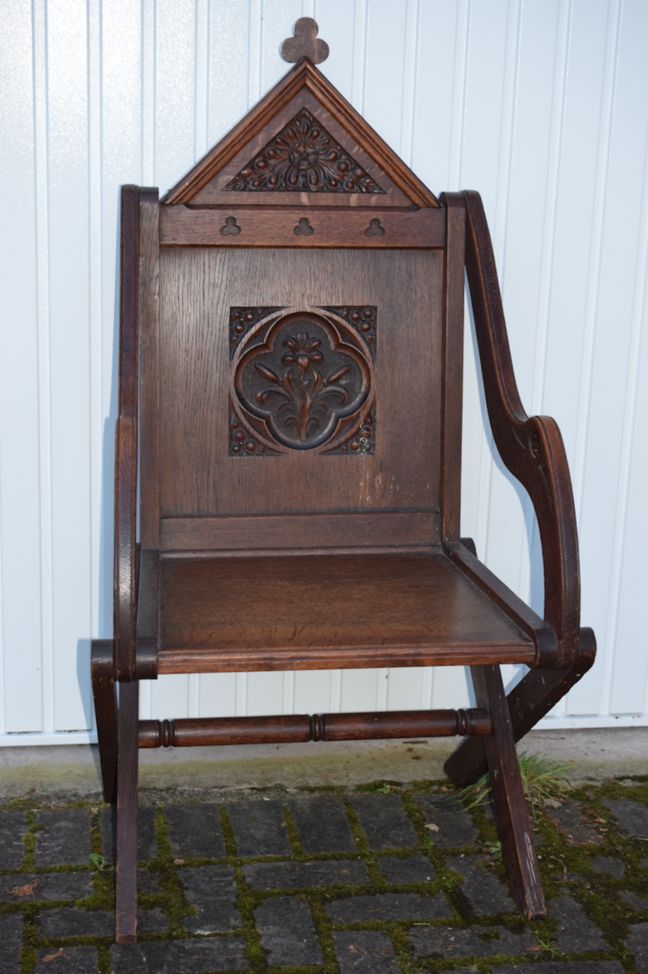 Dark Oak Glastonbury Bishop's Chair c1800s
