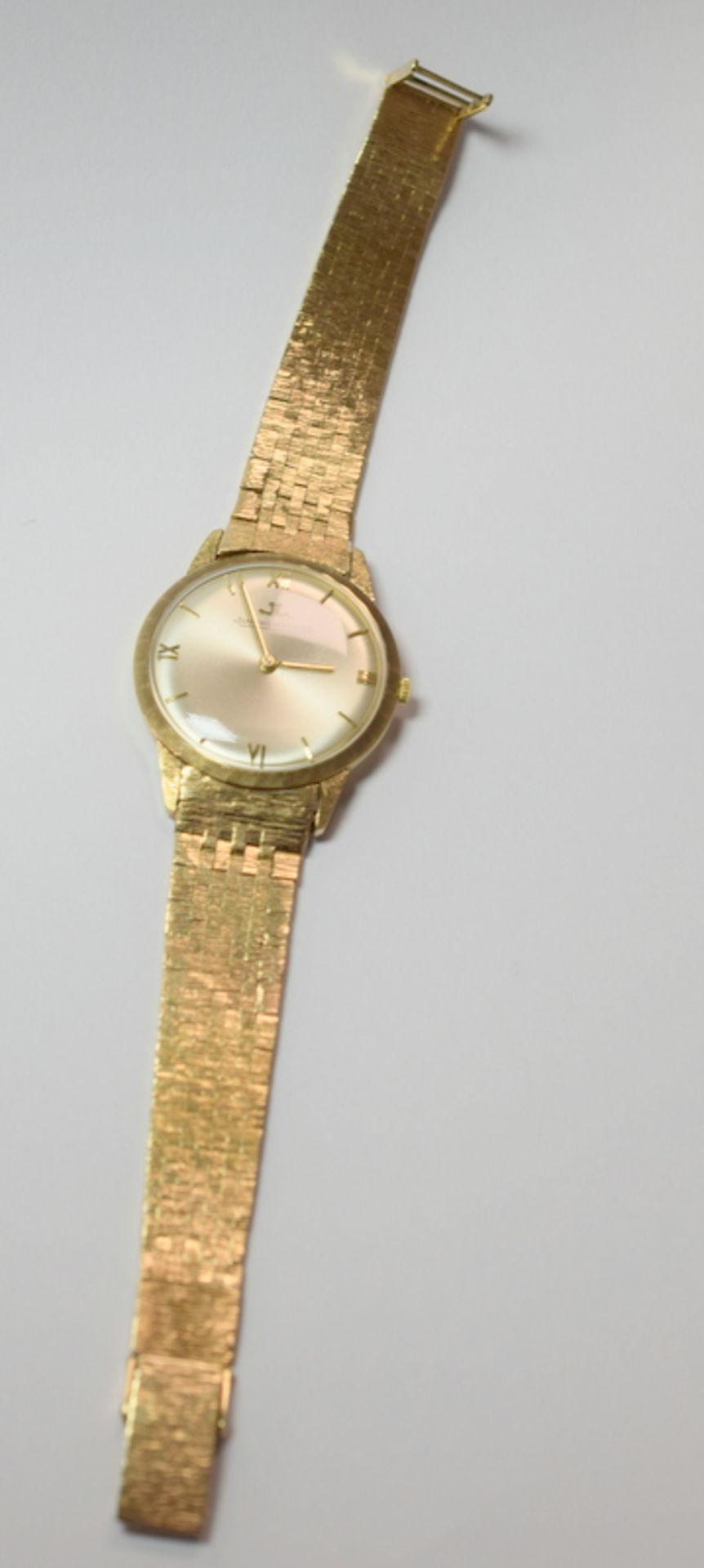 Gentleman's Jaeger LeCoultre 9ct Gold Watch On 9ct Gold Bracelet ***Reserve Lowered 23.5.18*** - Image 5 of 7